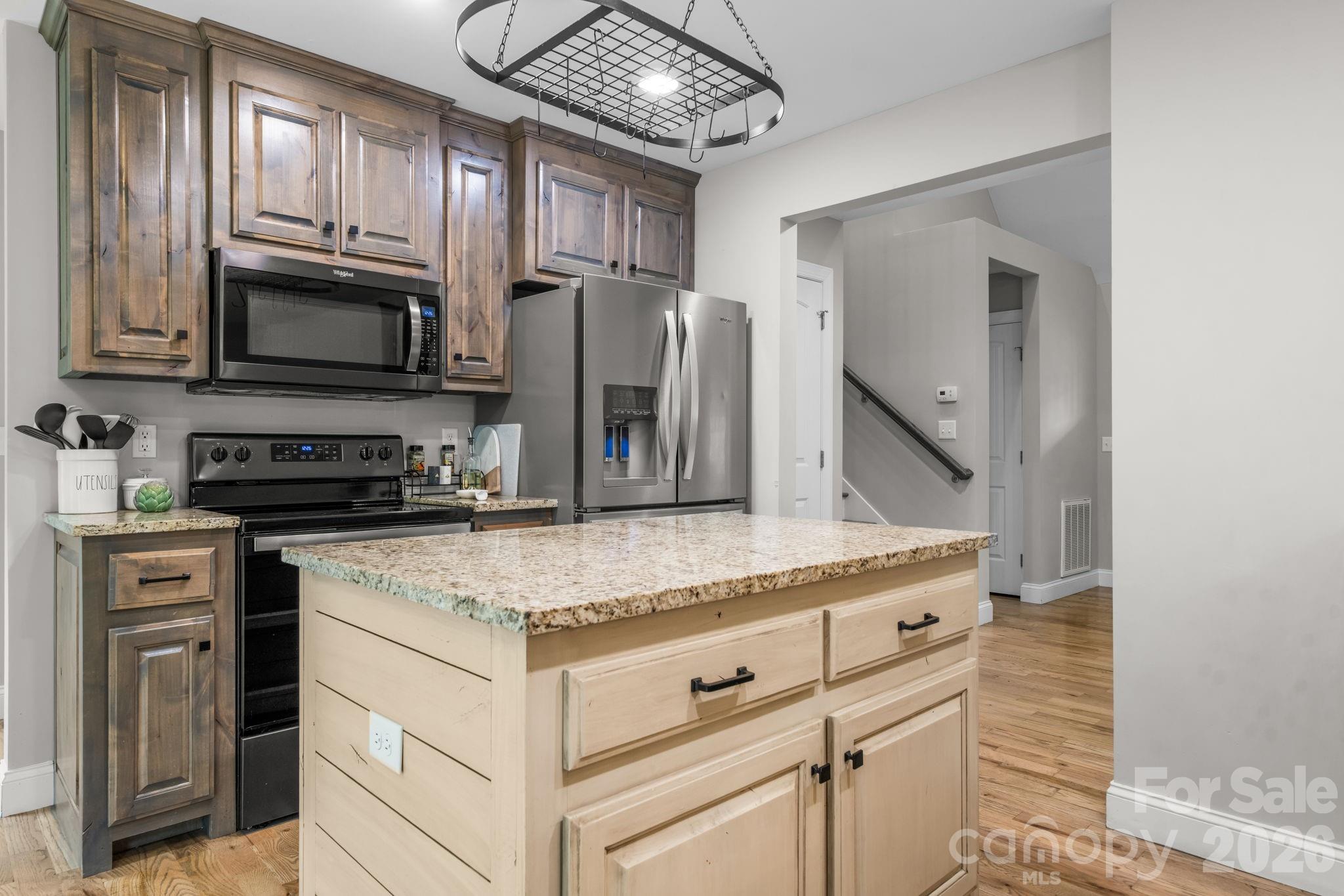 124 Maplewood Court — Hudson