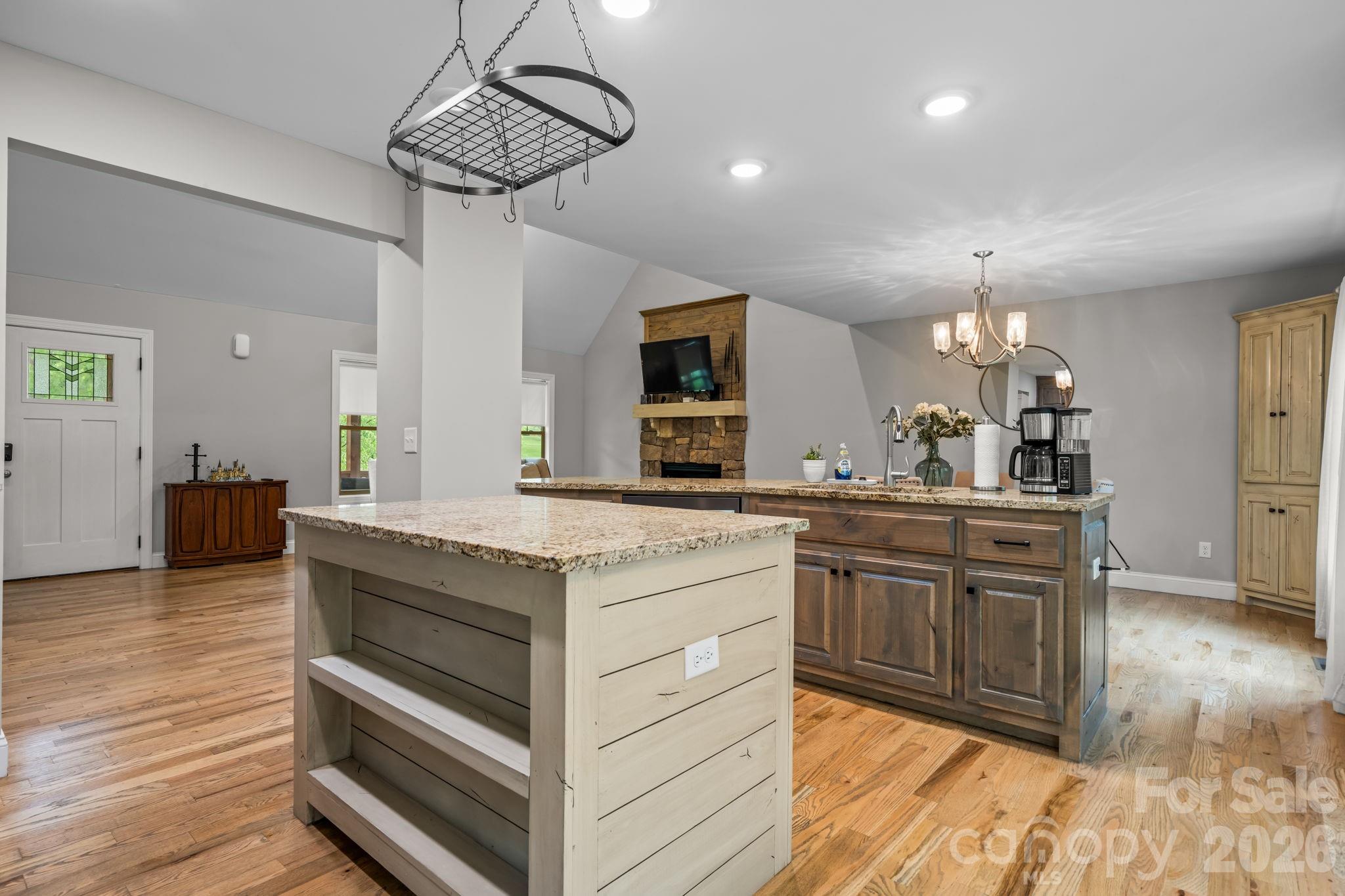 124 Maplewood Court — Hudson