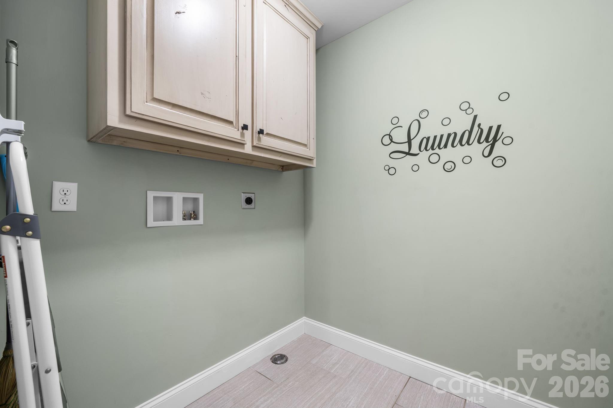 124 Maplewood Court — Hudson