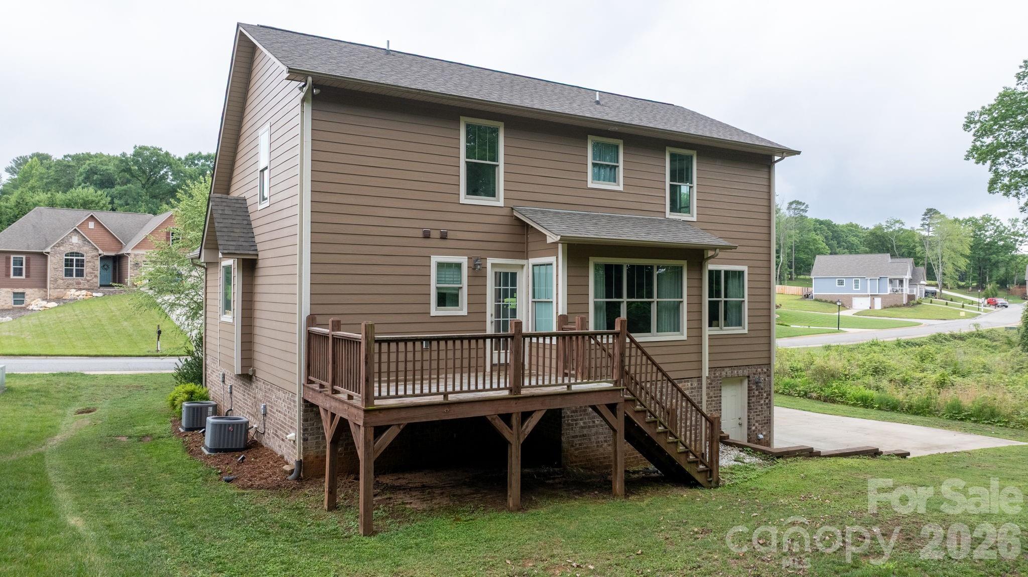 124 Maplewood Court — Hudson