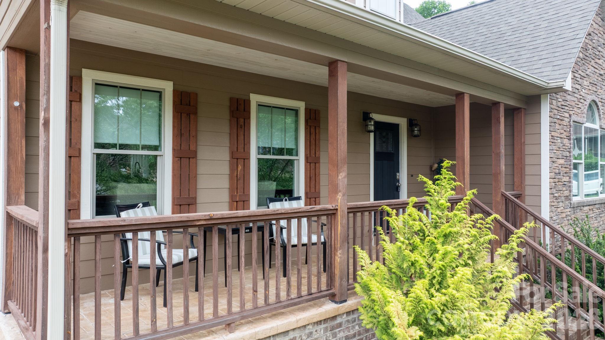 124 Maplewood Court — Hudson