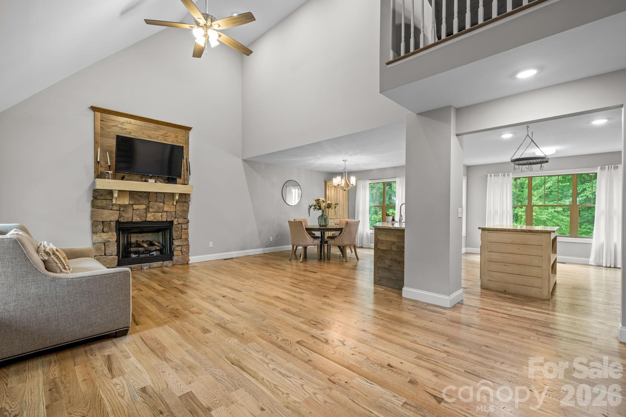 124 Maplewood Court — Hudson