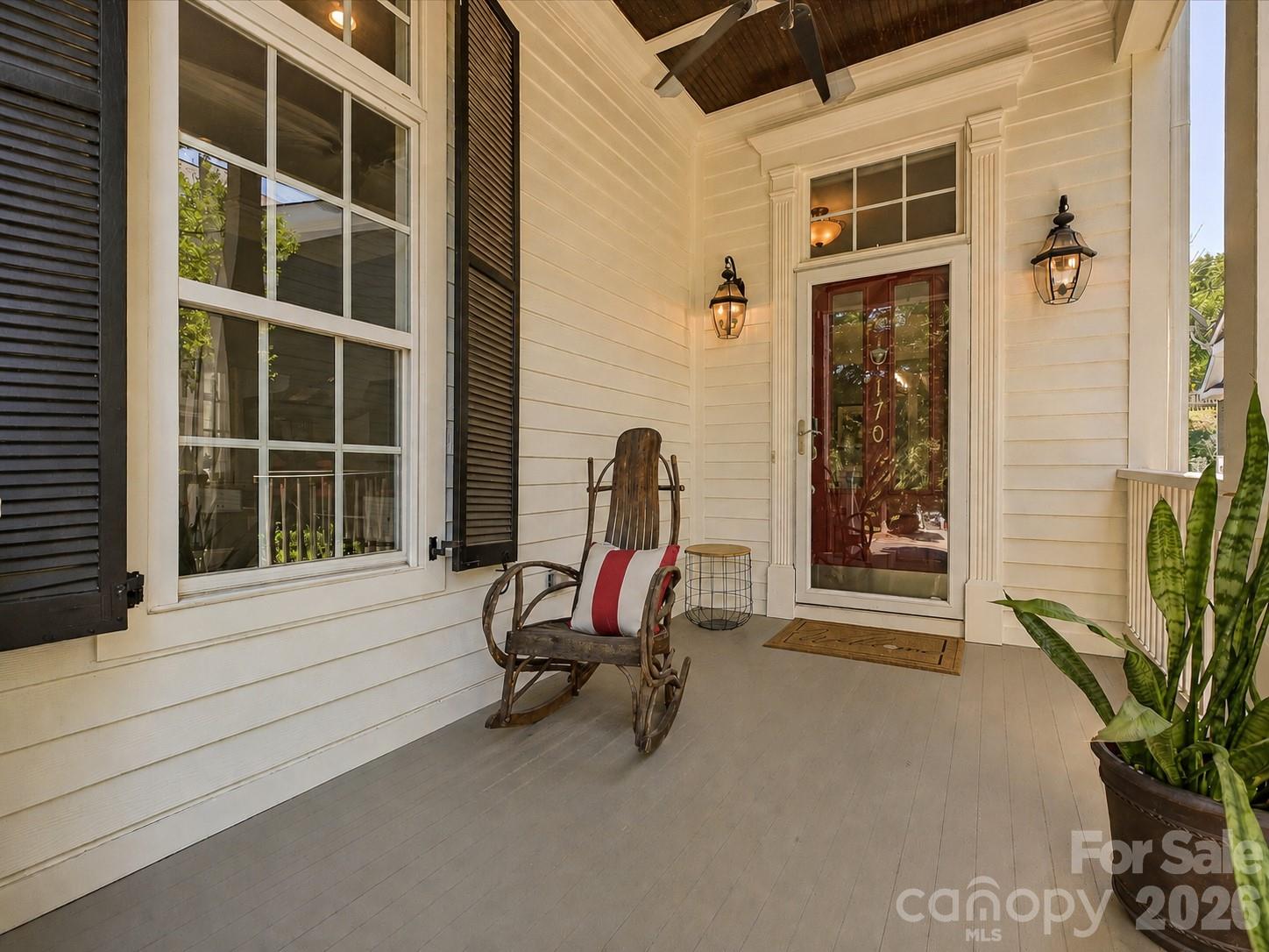170 Clemens Place — Davidson