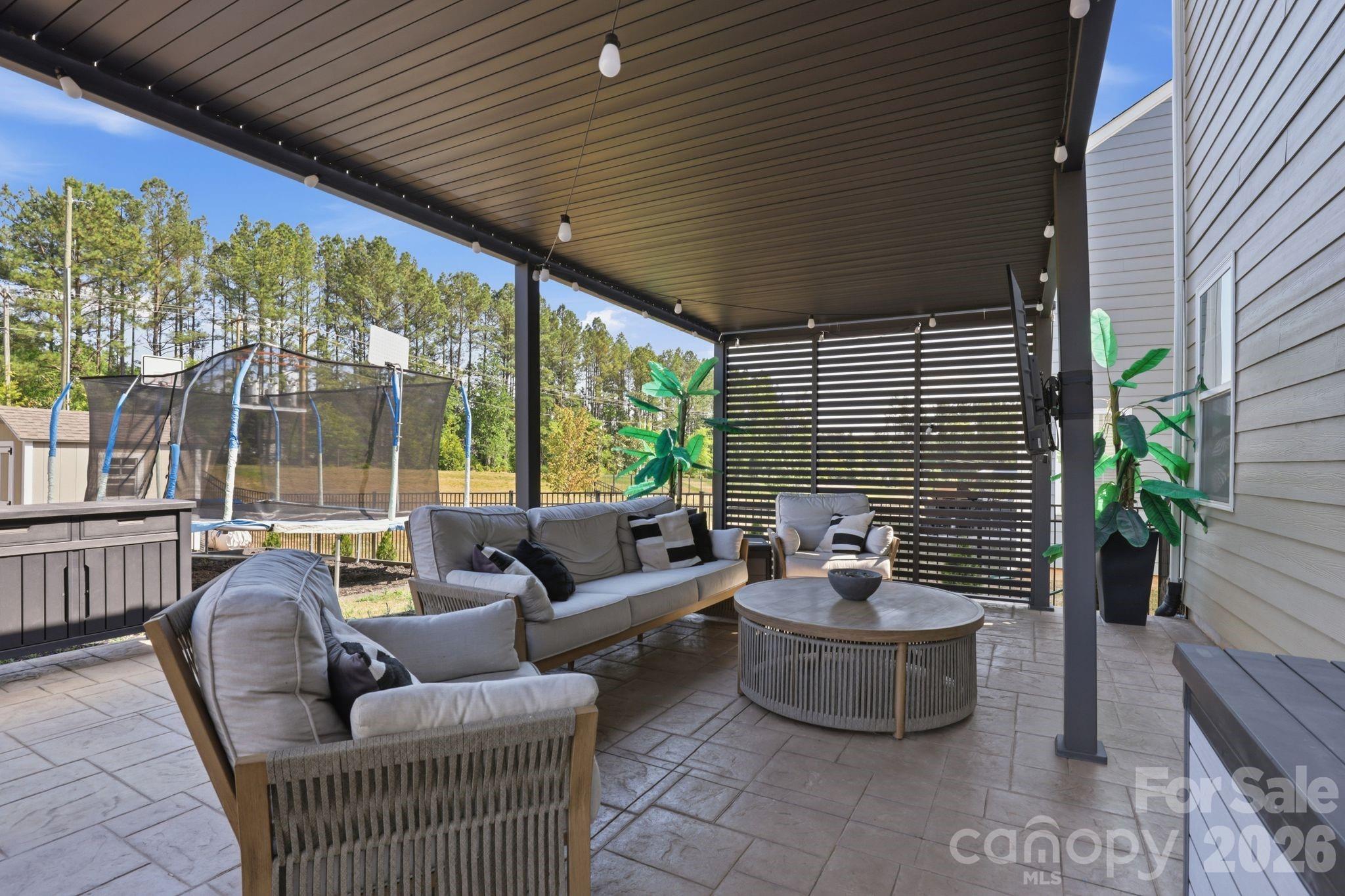 103 Edgehill Court — Troutman