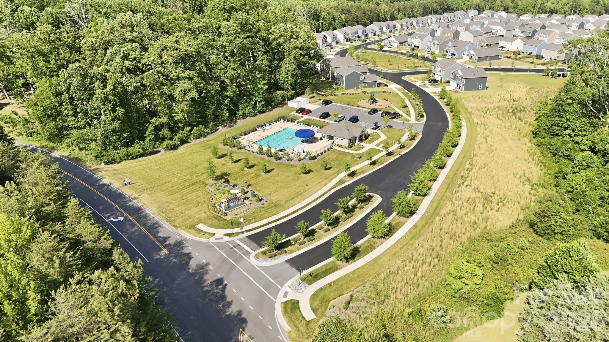 103 Edgehill Court — Troutman