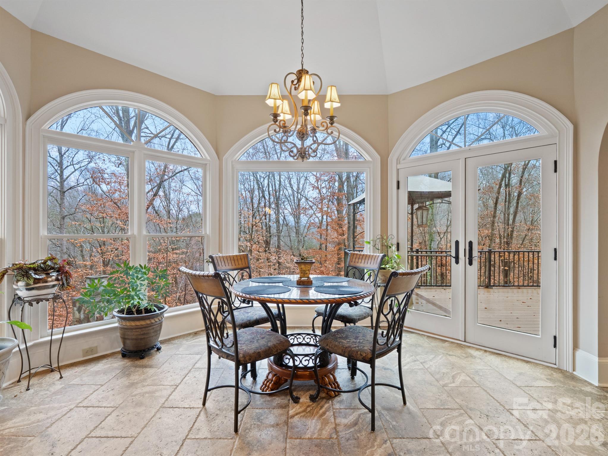 1090 N Saunders Drive — Catawba