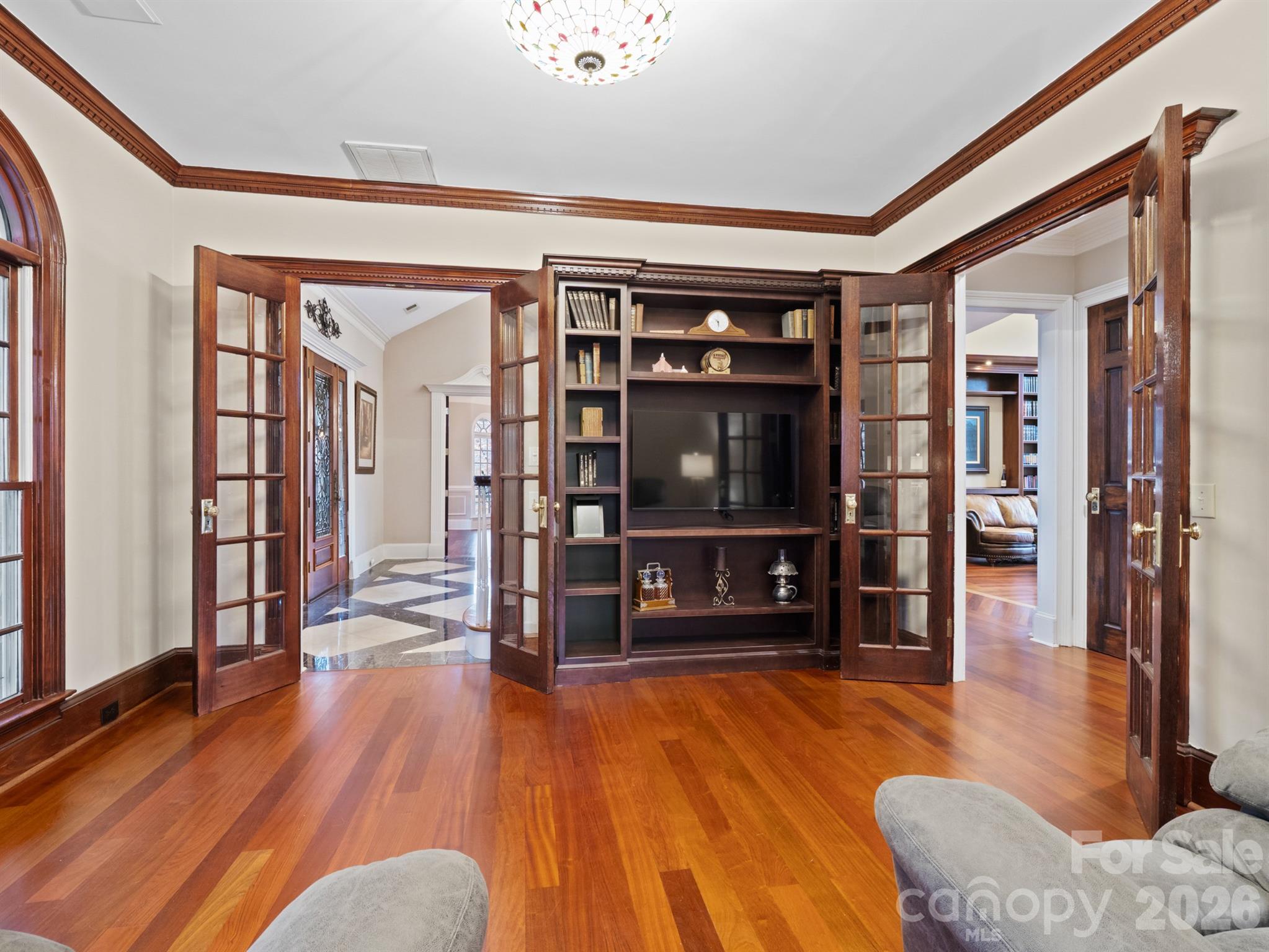 1090 N Saunders Drive — Catawba