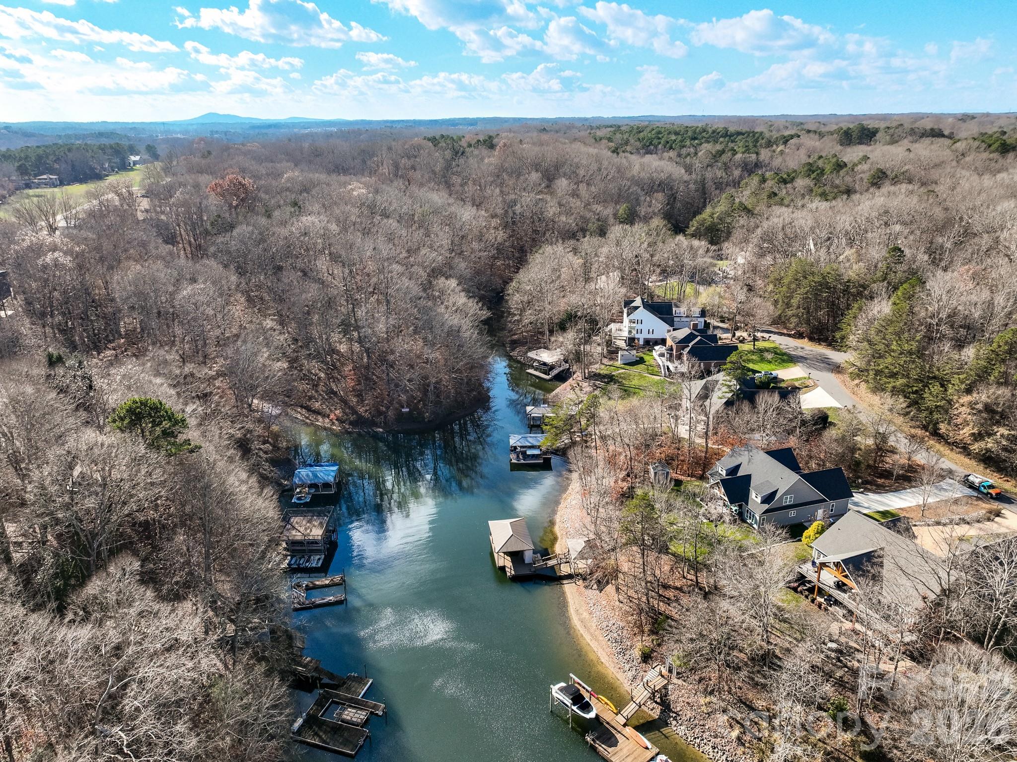 1090 N Saunders Drive — Catawba