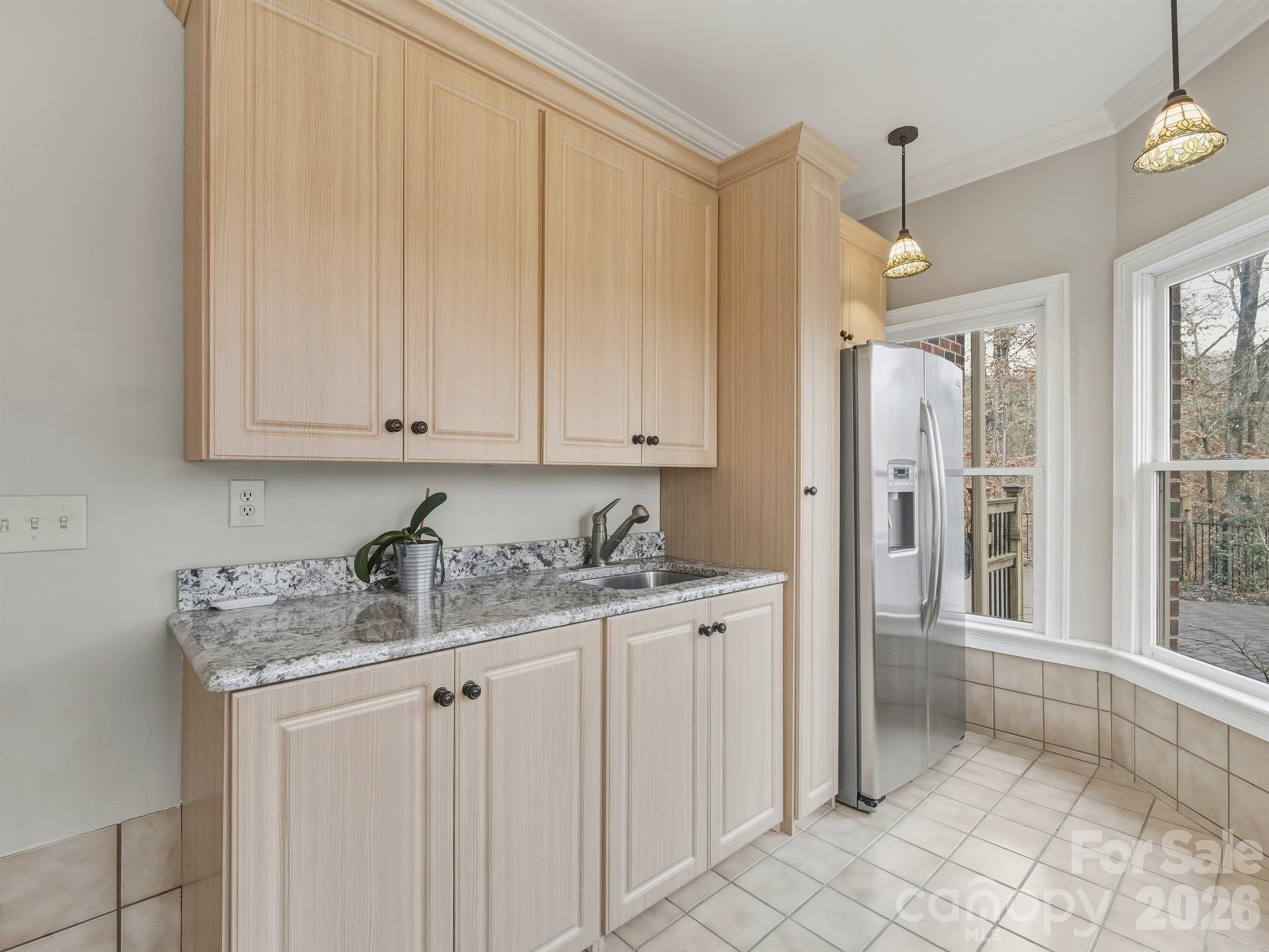 1090 N Saunders Drive — Catawba