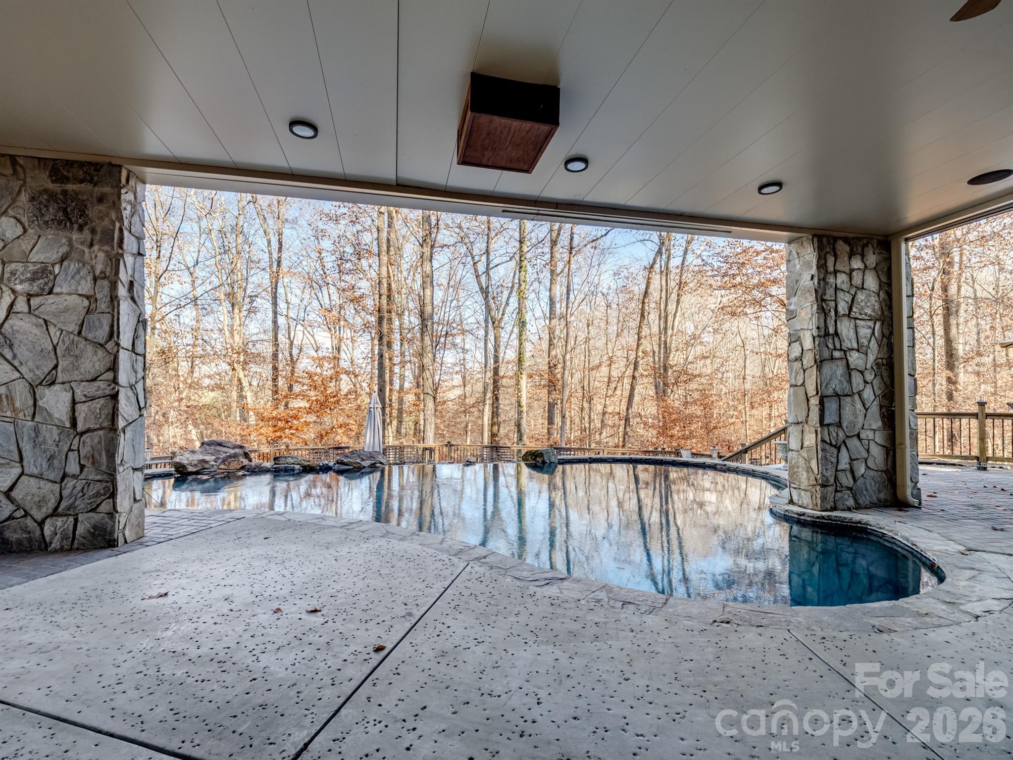 1090 N Saunders Drive — Catawba