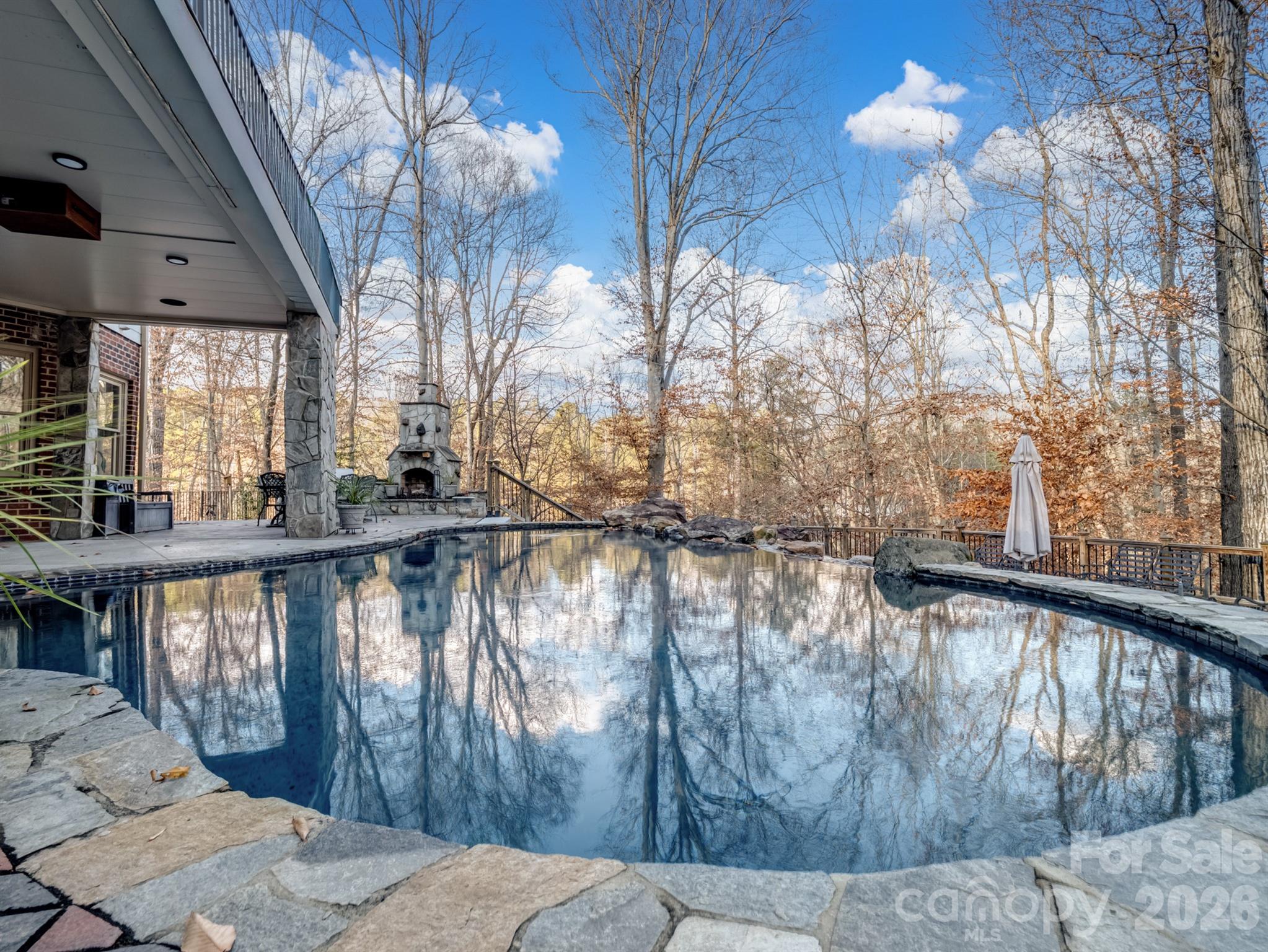 1090 N Saunders Drive — Catawba