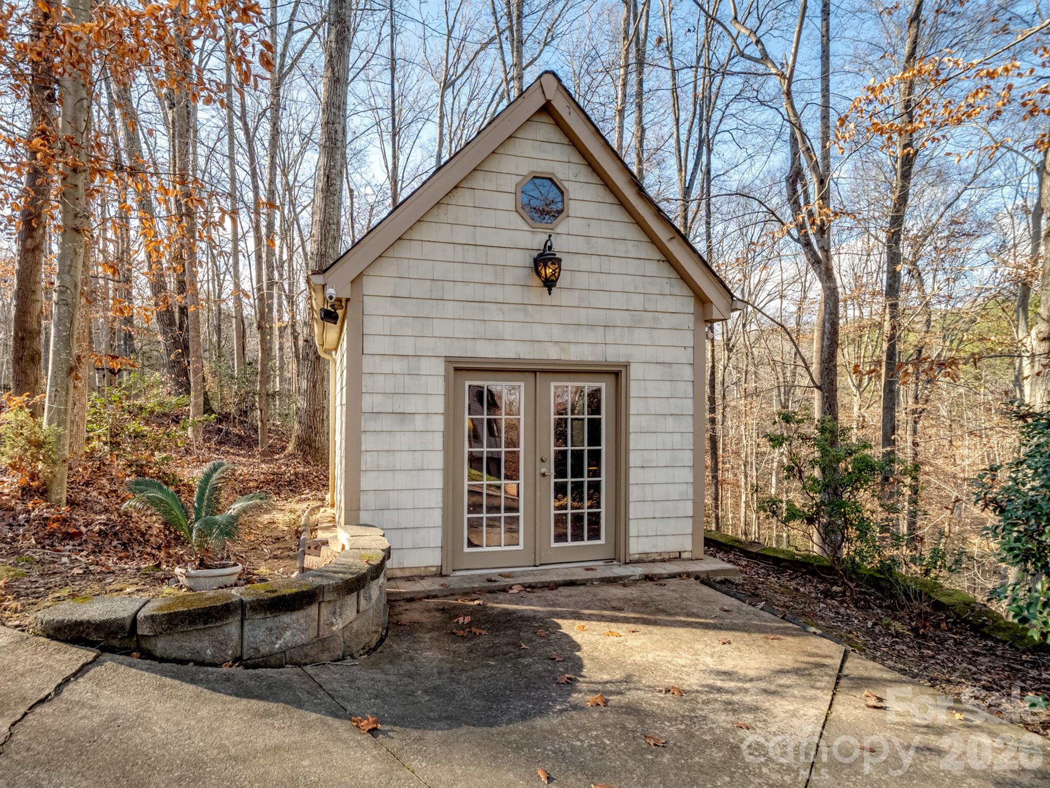 1090 N Saunders Drive — Catawba