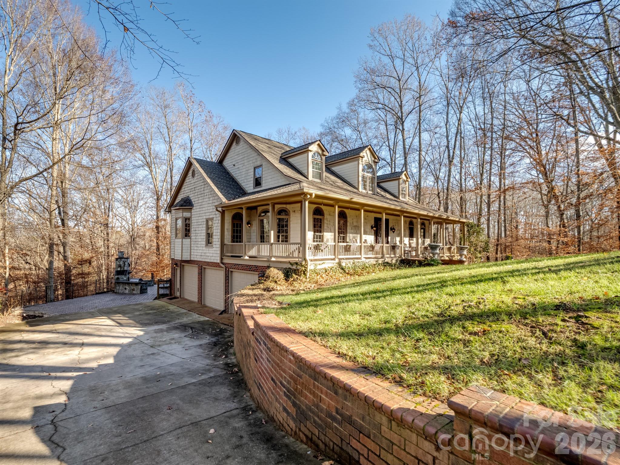 1090 N Saunders Drive — Catawba