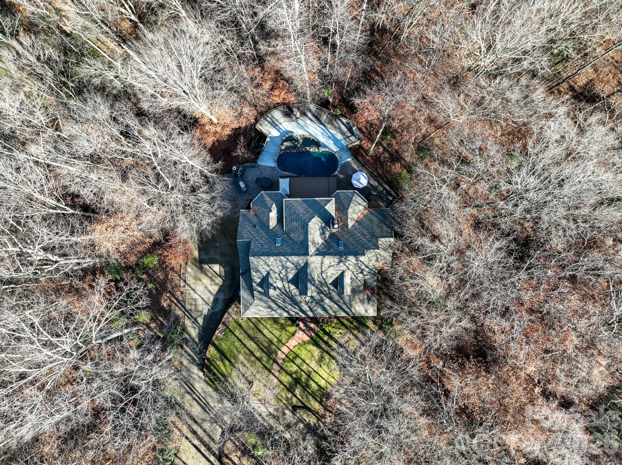 1090 N Saunders Drive — Catawba