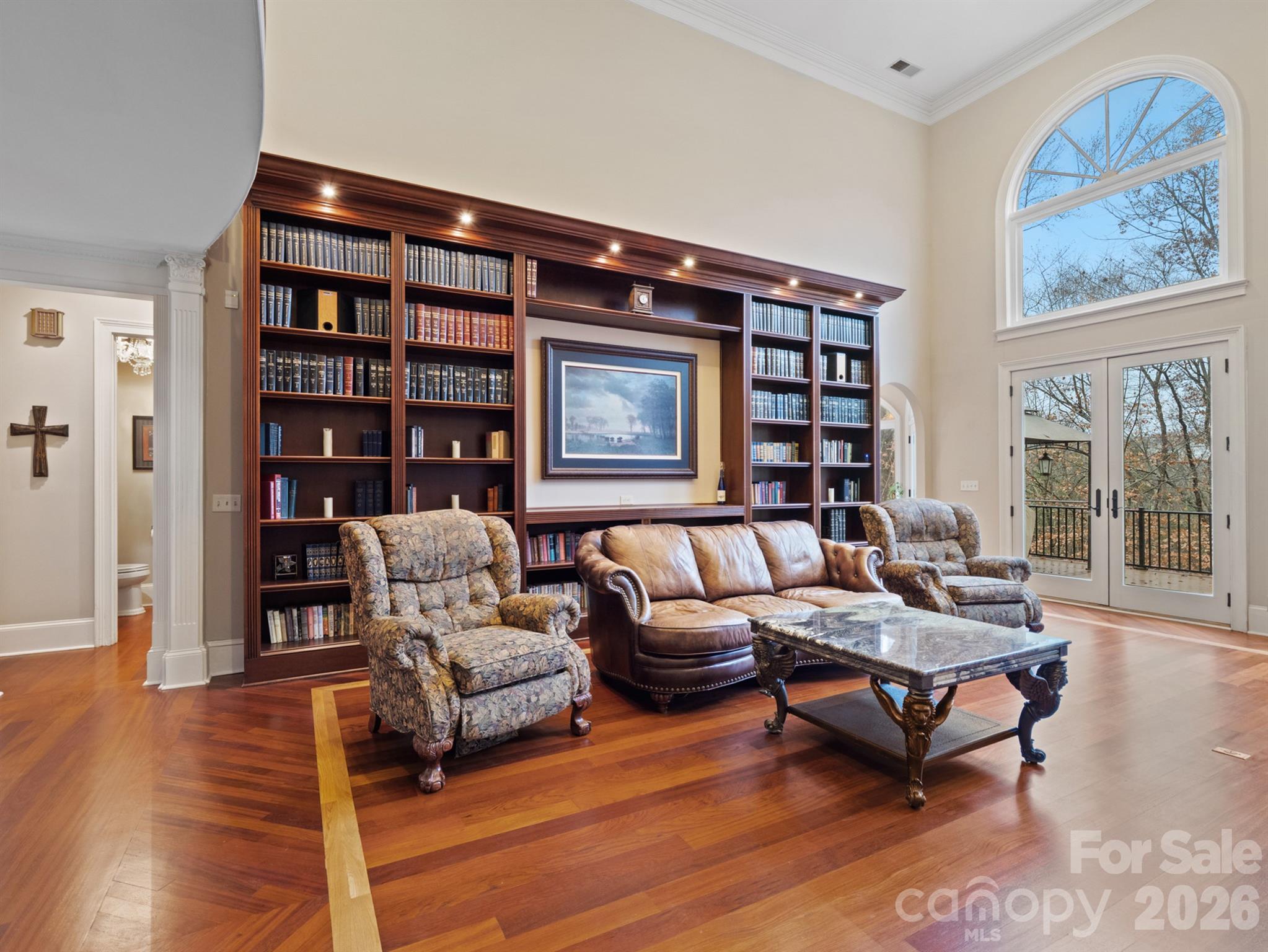 1090 N Saunders Drive — Catawba