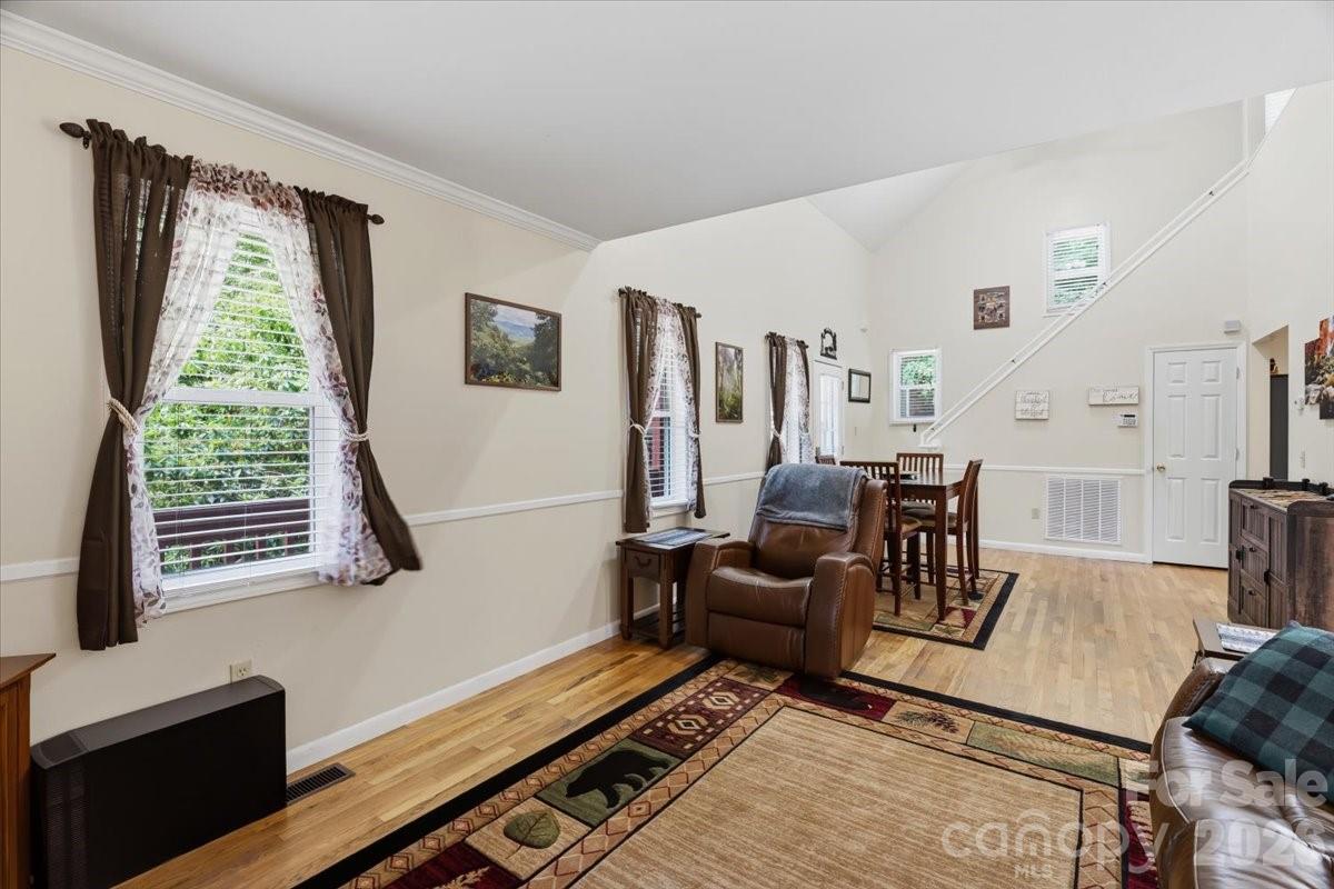 122 Arnold Heights — Waynesville