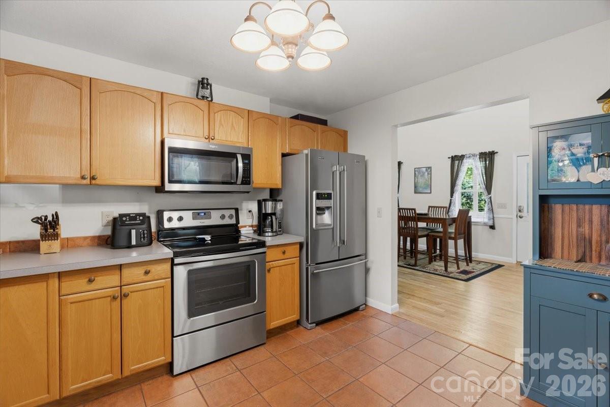 122 Arnold Heights — Waynesville