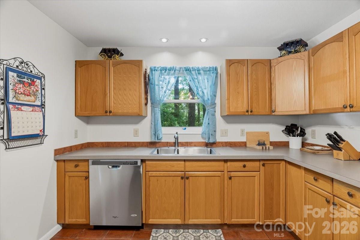 122 Arnold Heights — Waynesville