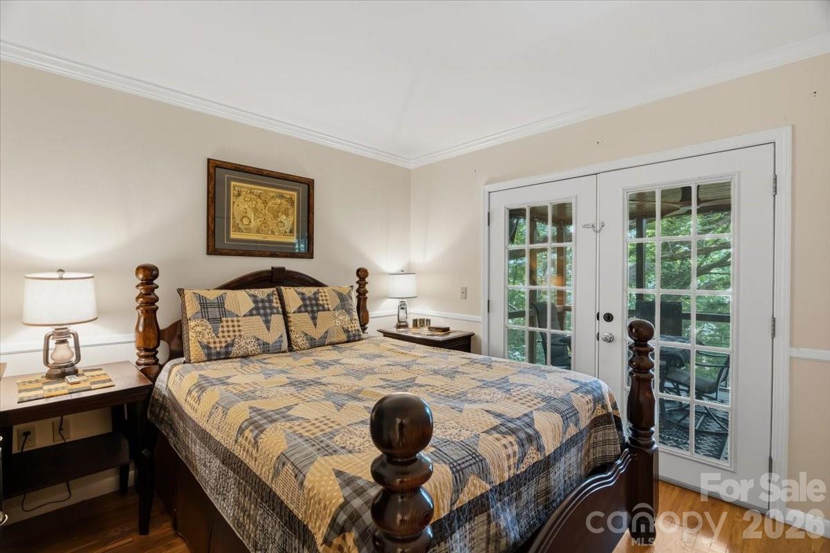 122 Arnold Heights — Waynesville