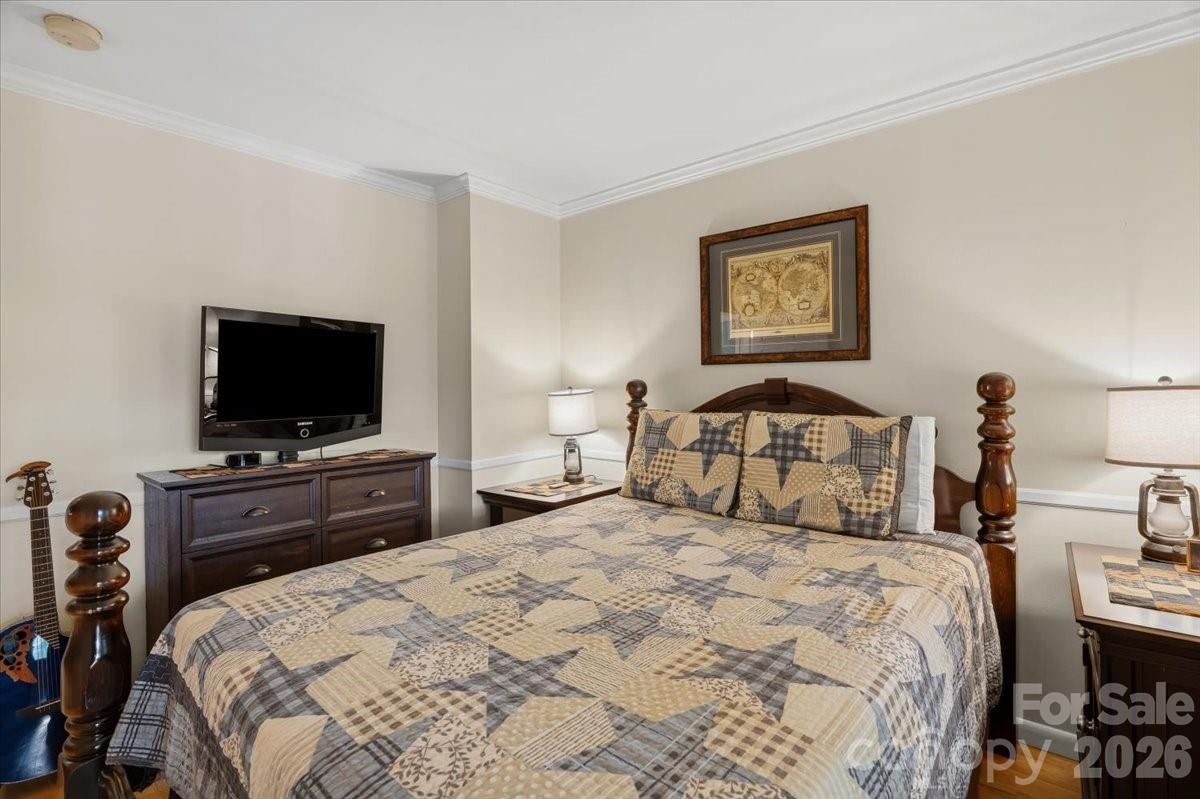 122 Arnold Heights — Waynesville