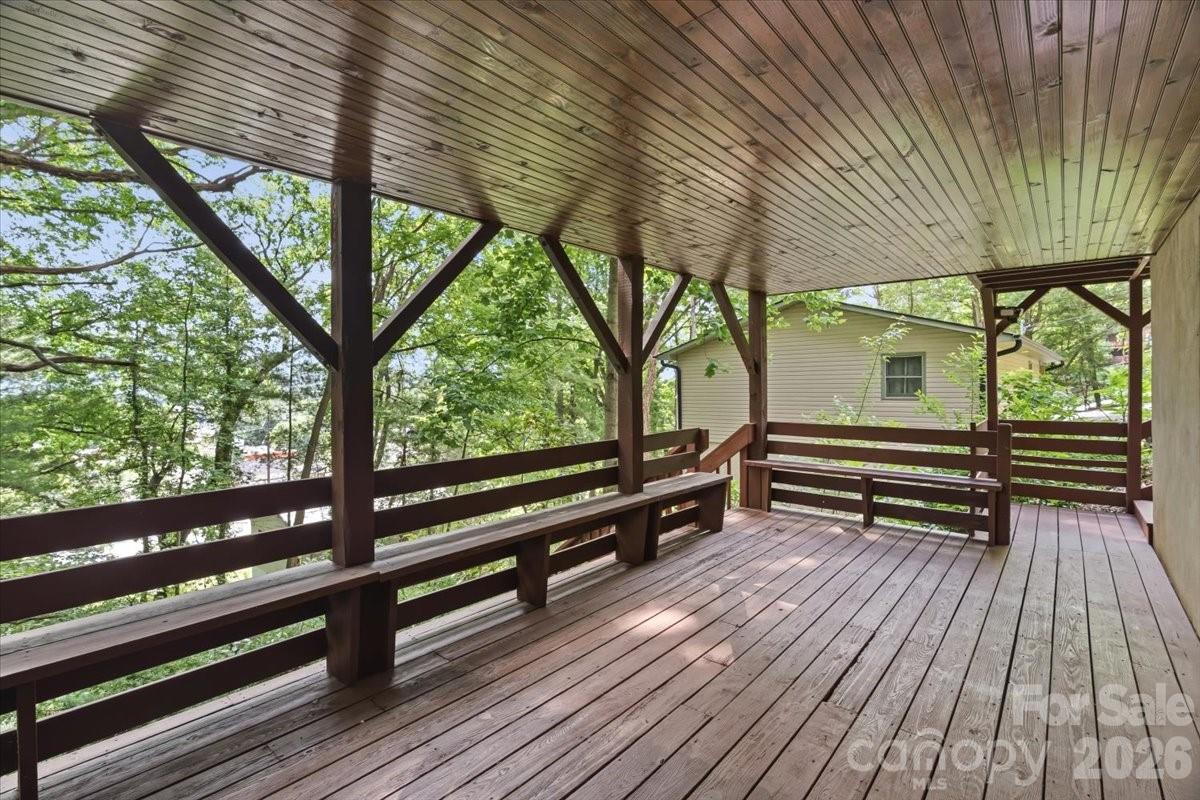 122 Arnold Heights — Waynesville