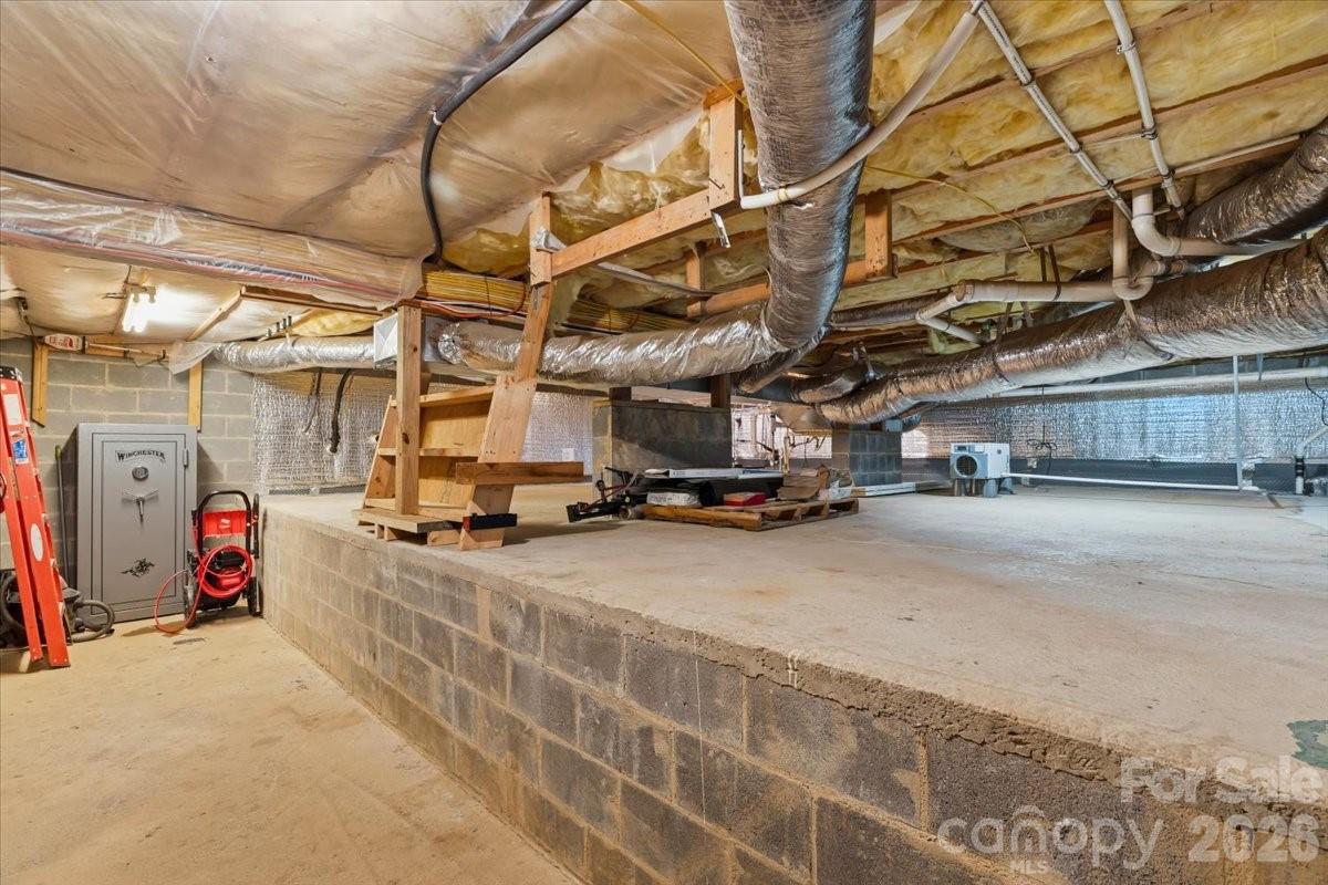 122 Arnold Heights — Waynesville