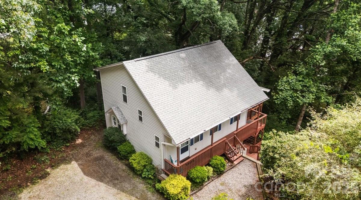 122 Arnold Heights — Waynesville