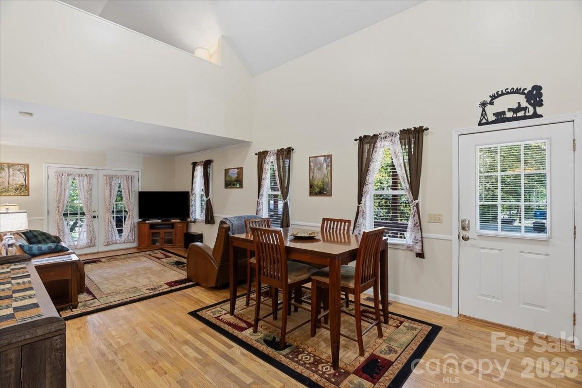 122 Arnold Heights — Waynesville