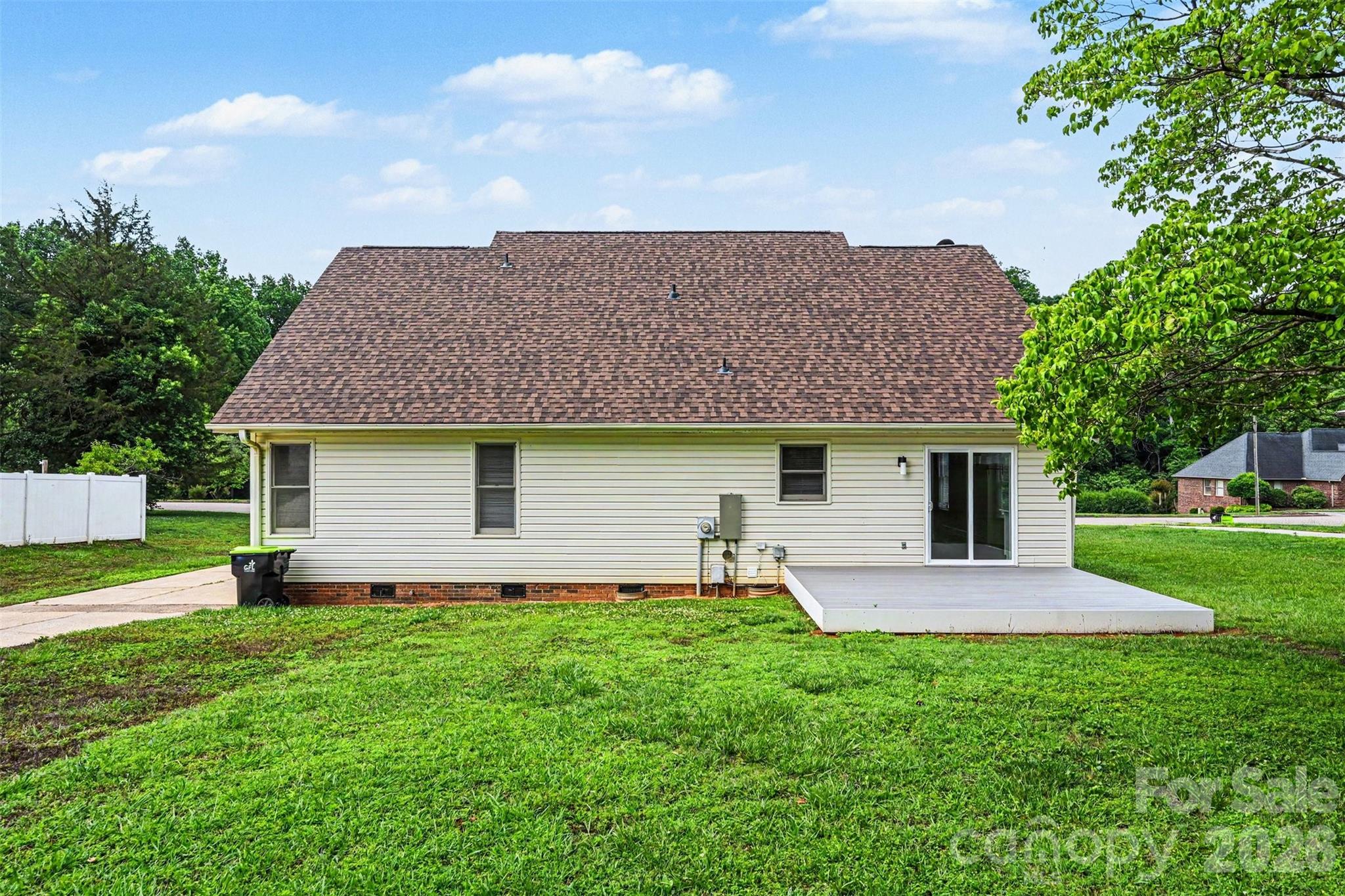 608 Azalea Lane — China Grove