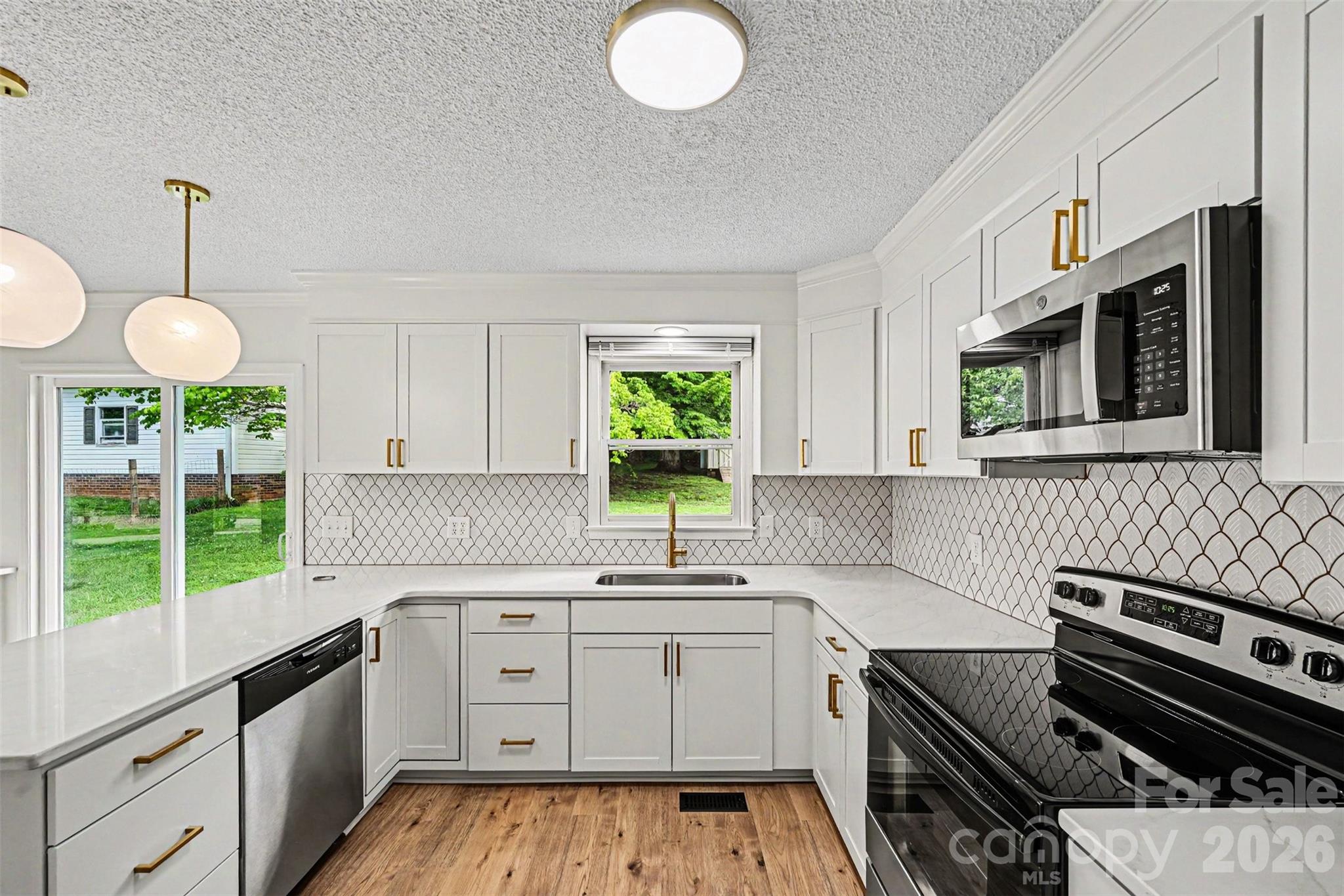 608 Azalea Lane — China Grove