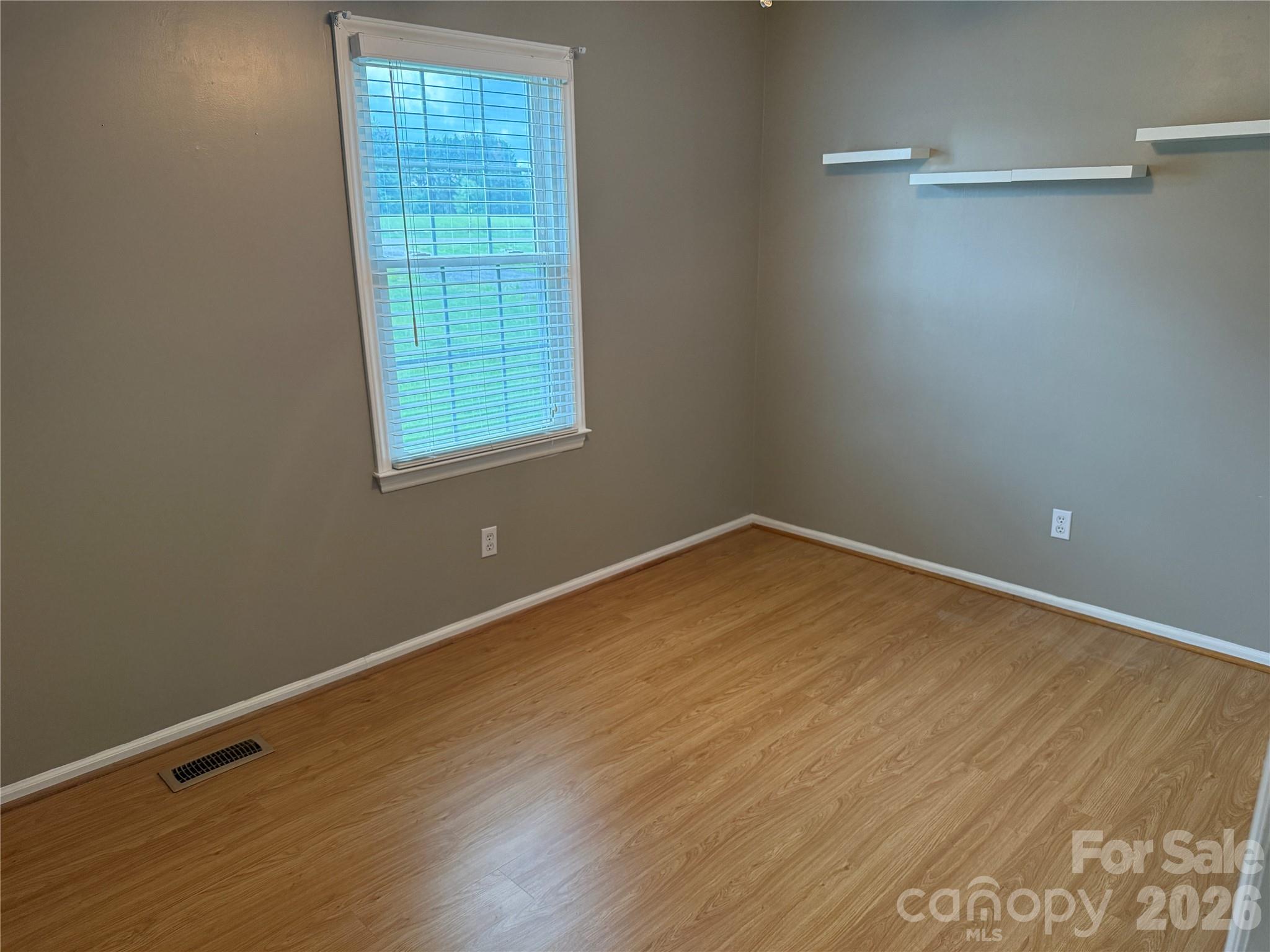 812 Whites Farm Road — Statesville