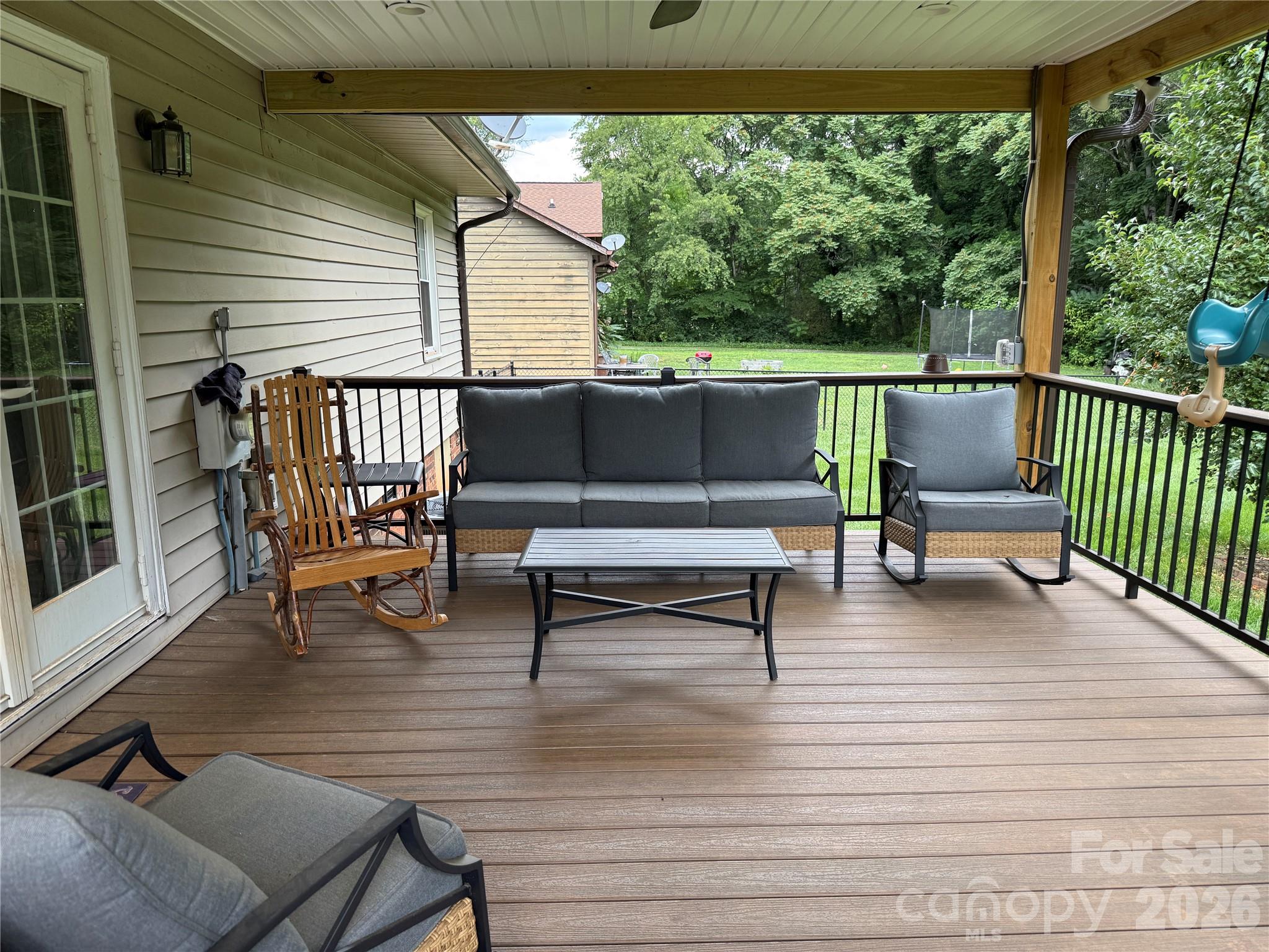 812 Whites Farm Road — Statesville