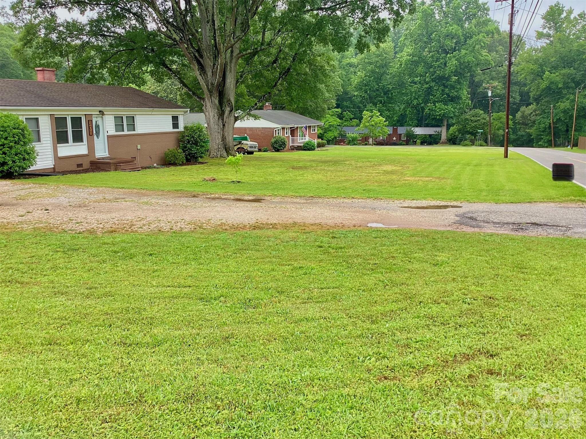 301 Woodland Drive — York