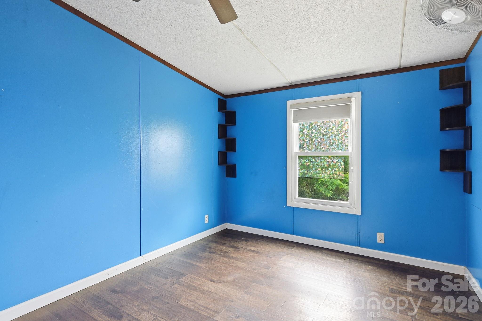 131 Vinewood Circle — Asheville