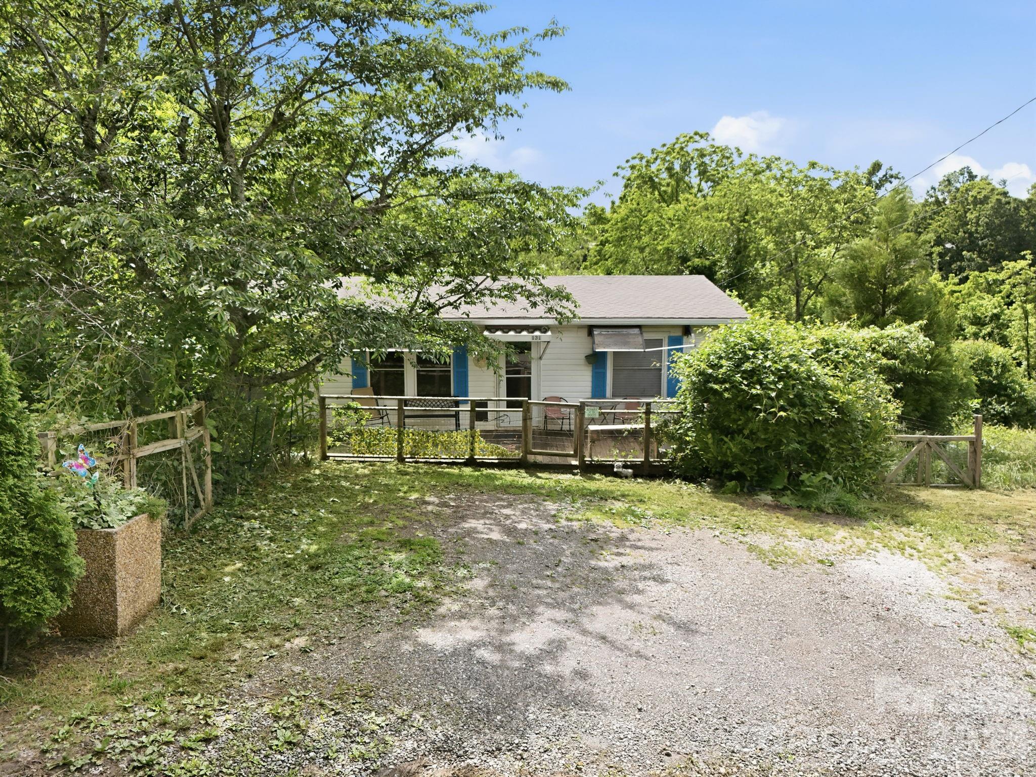 131 Vinewood Circle — Asheville