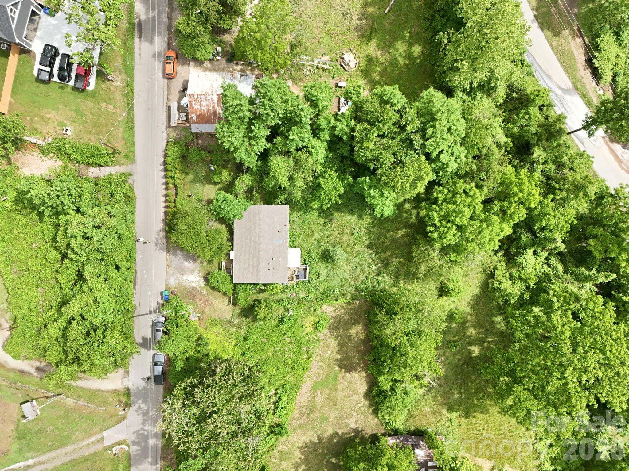131 Vinewood Circle — Asheville