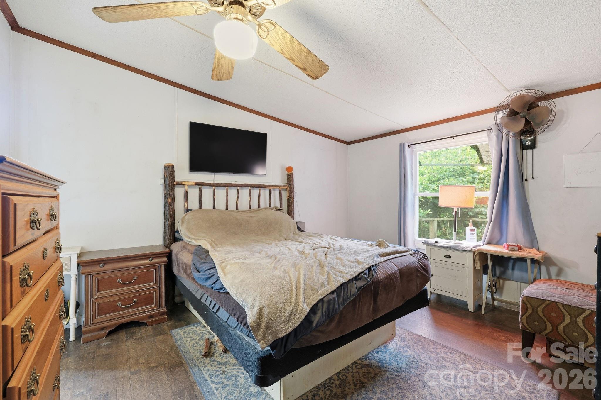 131 Vinewood Circle — Asheville