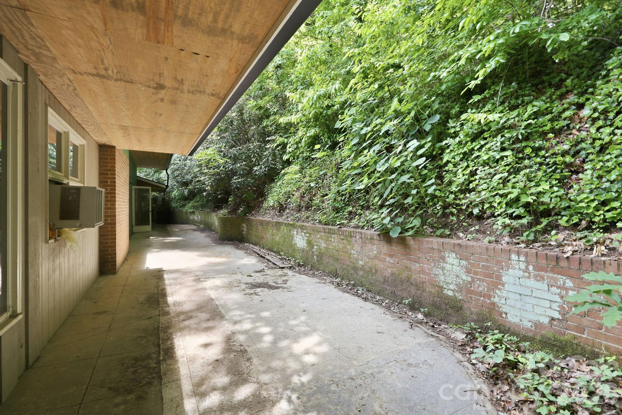 120 Stovall Street — Waynesville