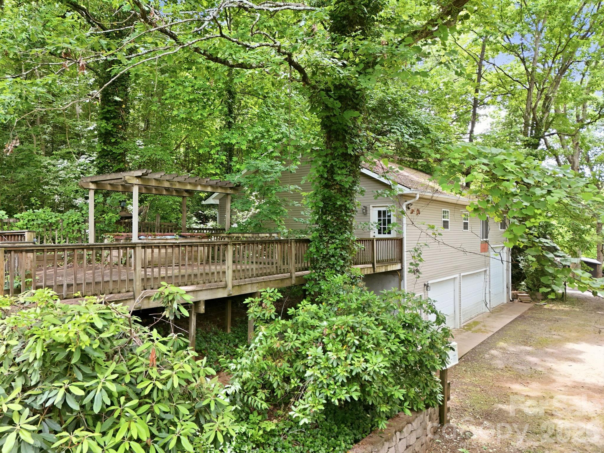 120 Stovall Street — Waynesville