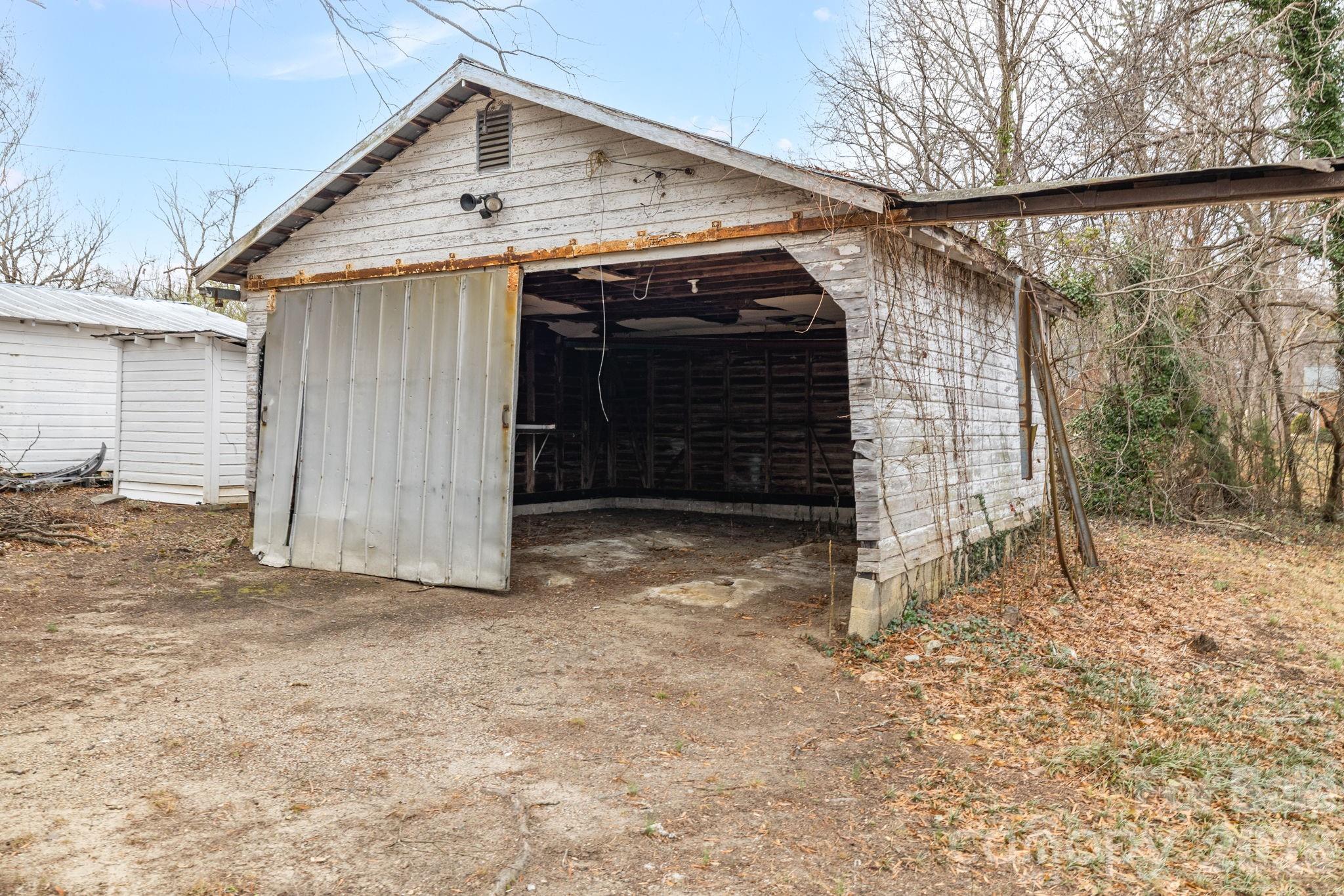 1820 S Park Drive — Reidsville