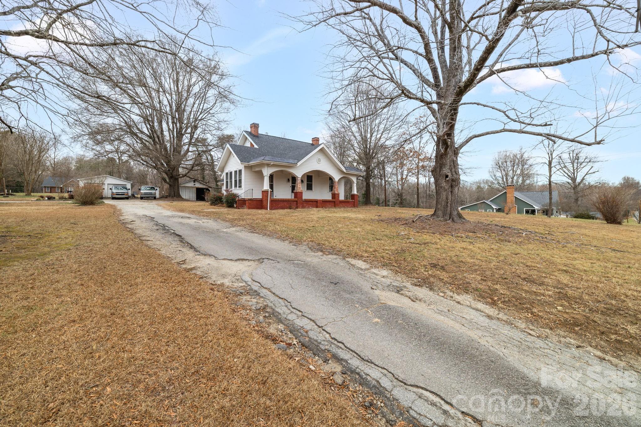1820 S Park Drive — Reidsville