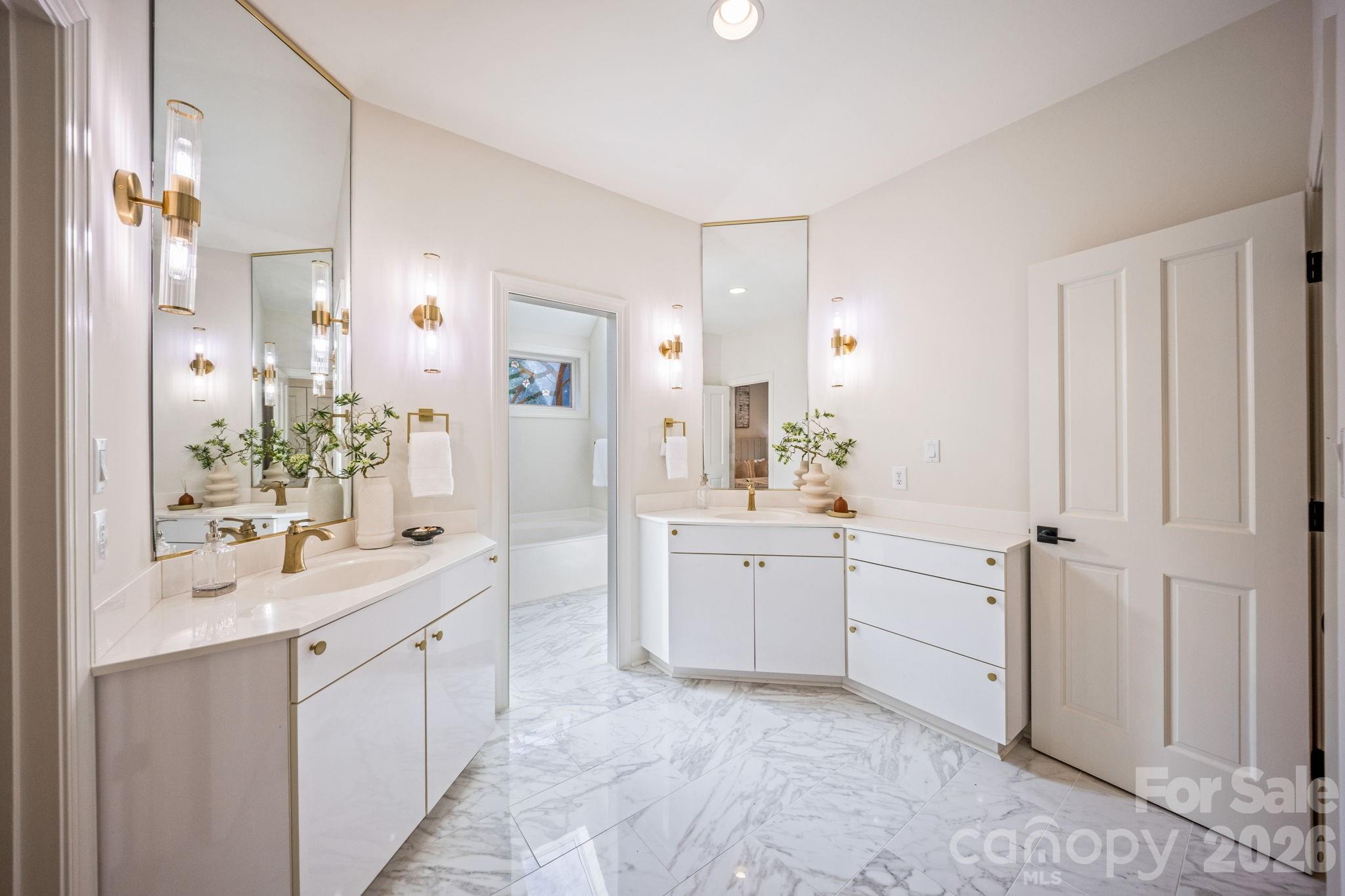 5901 Marsailles Court — Charlotte