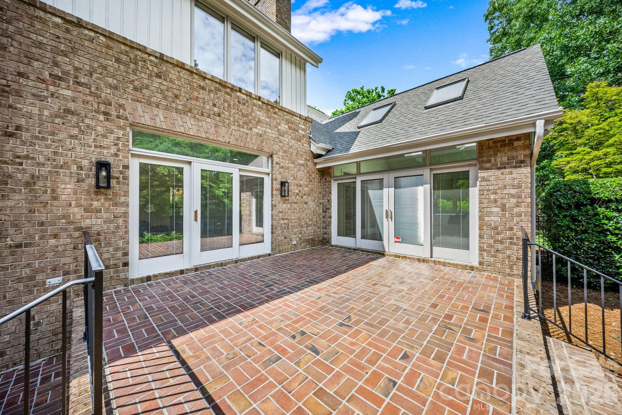 5901 Marsailles Court — Charlotte