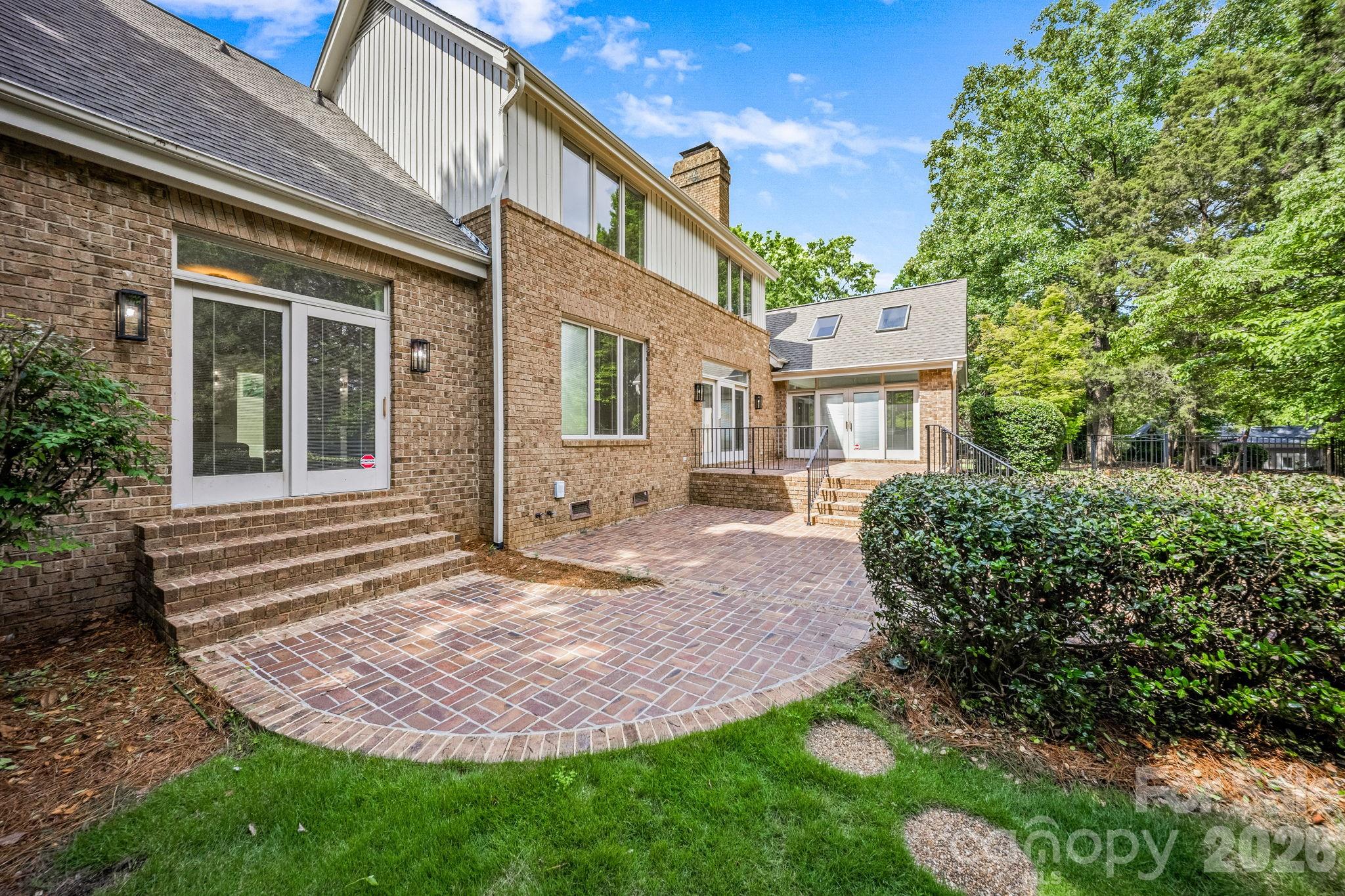 5901 Marsailles Court — Charlotte