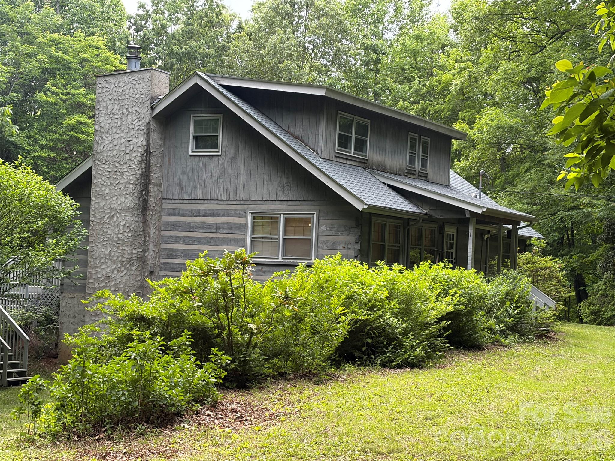 377 Woodstream Road — Waynesville