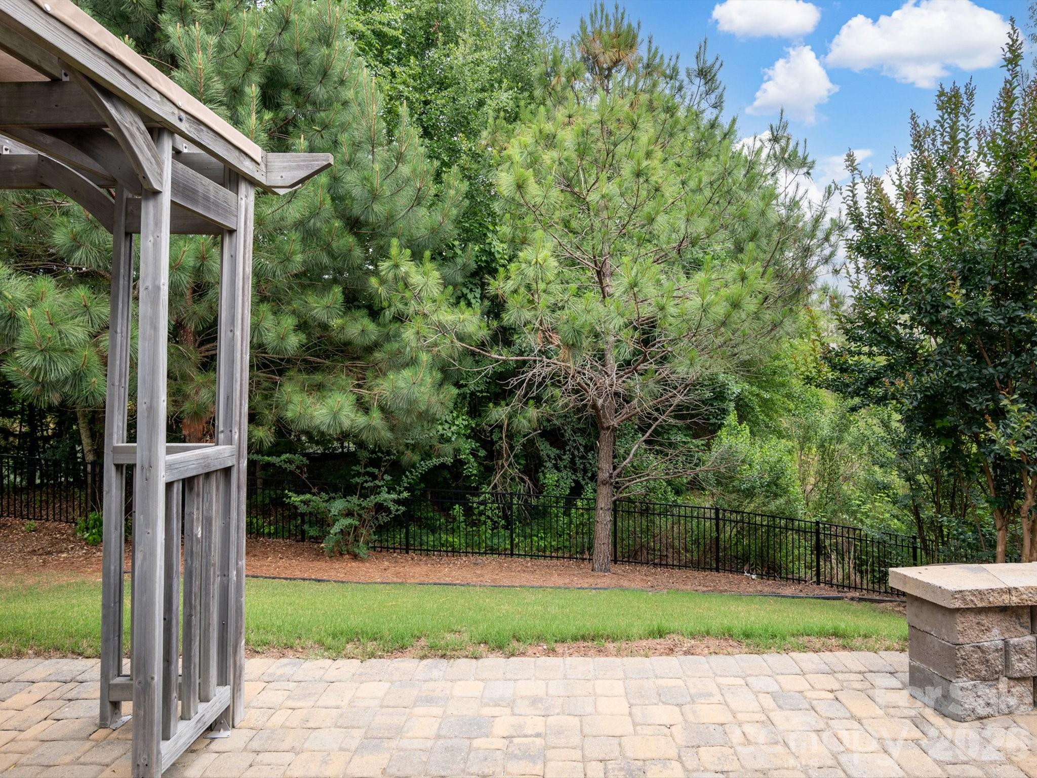 5033 Wesley Court — Lancaster