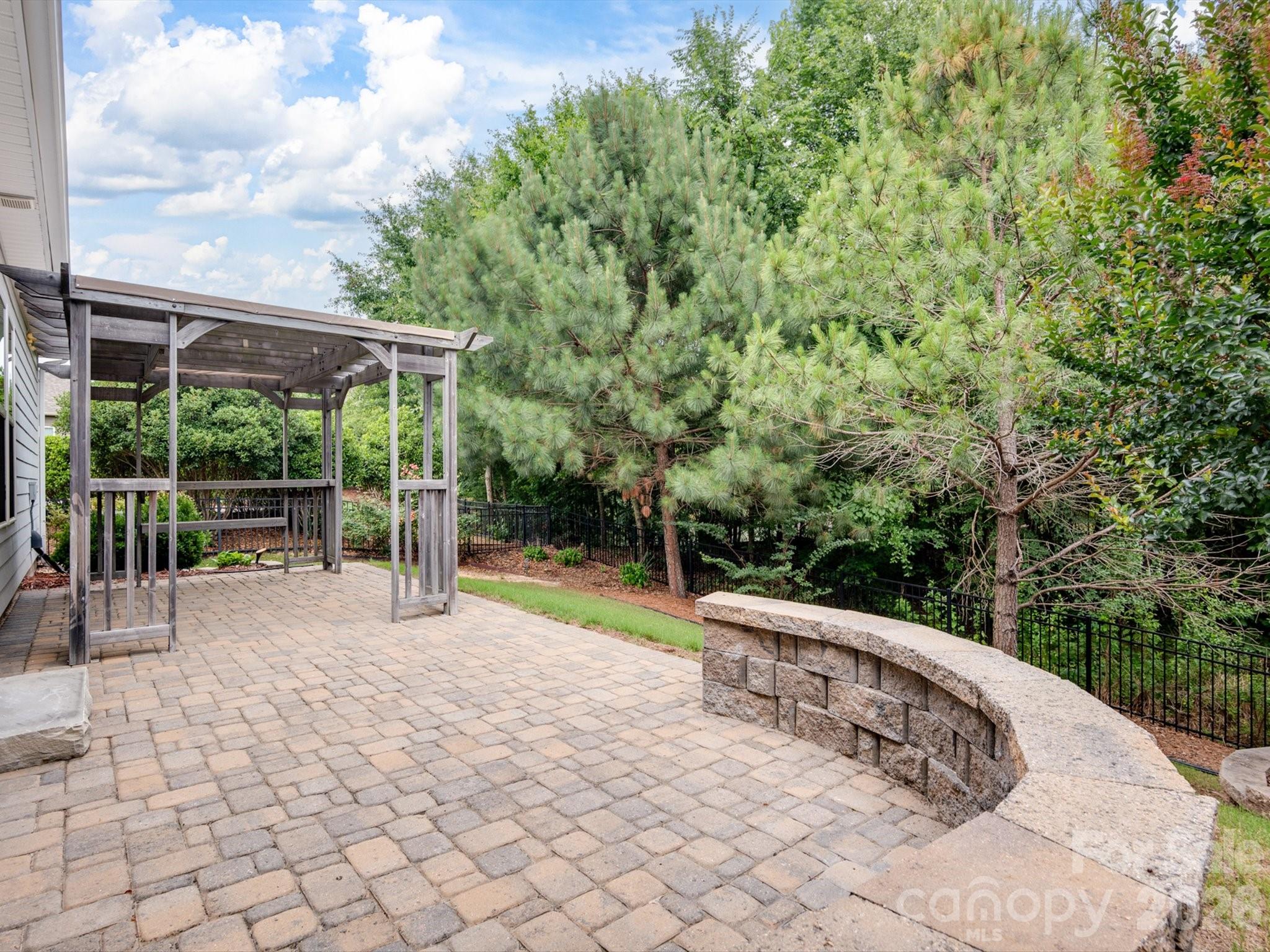 5033 Wesley Court — Lancaster