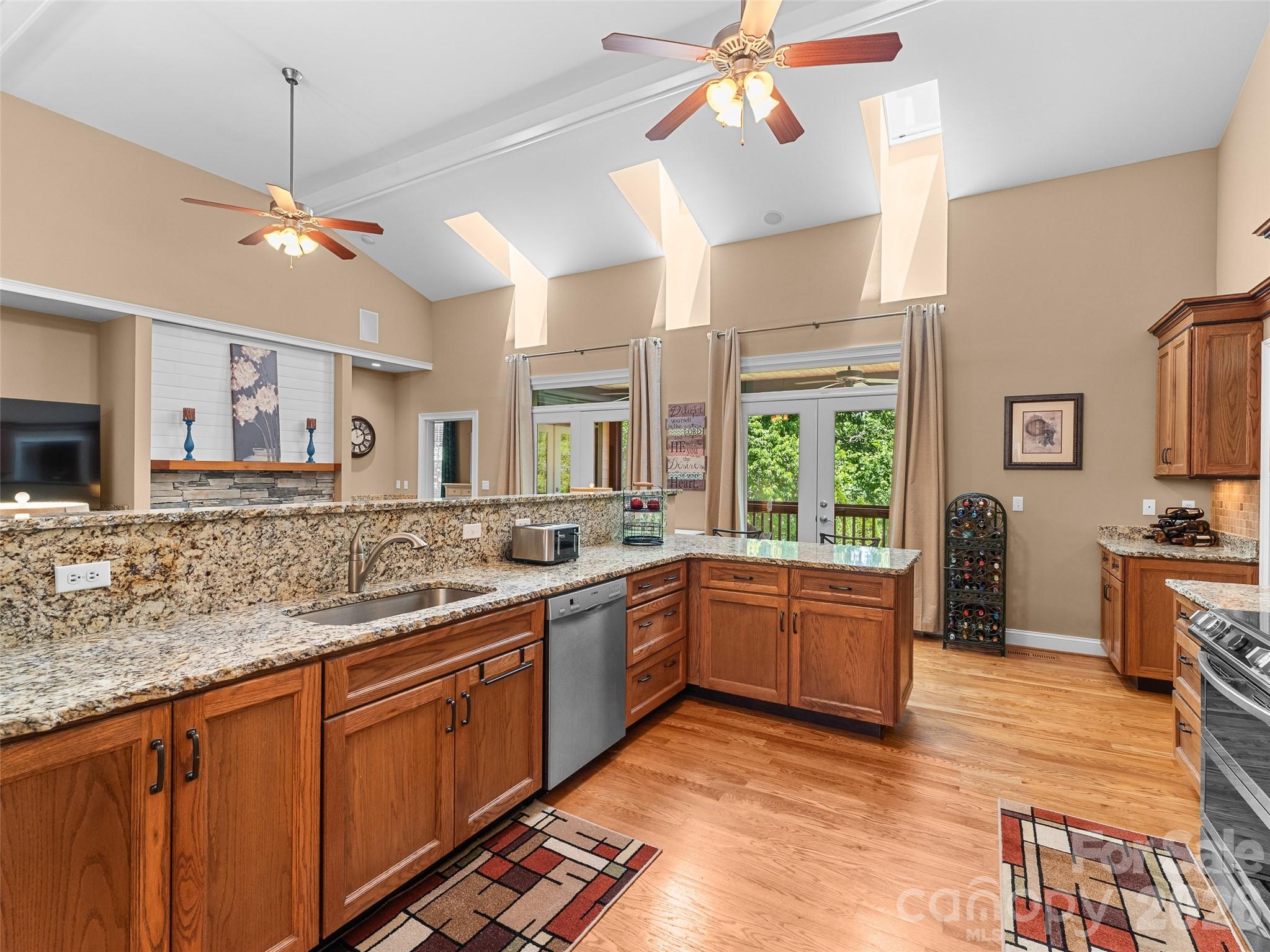25 Linden Turn S — Hendersonville