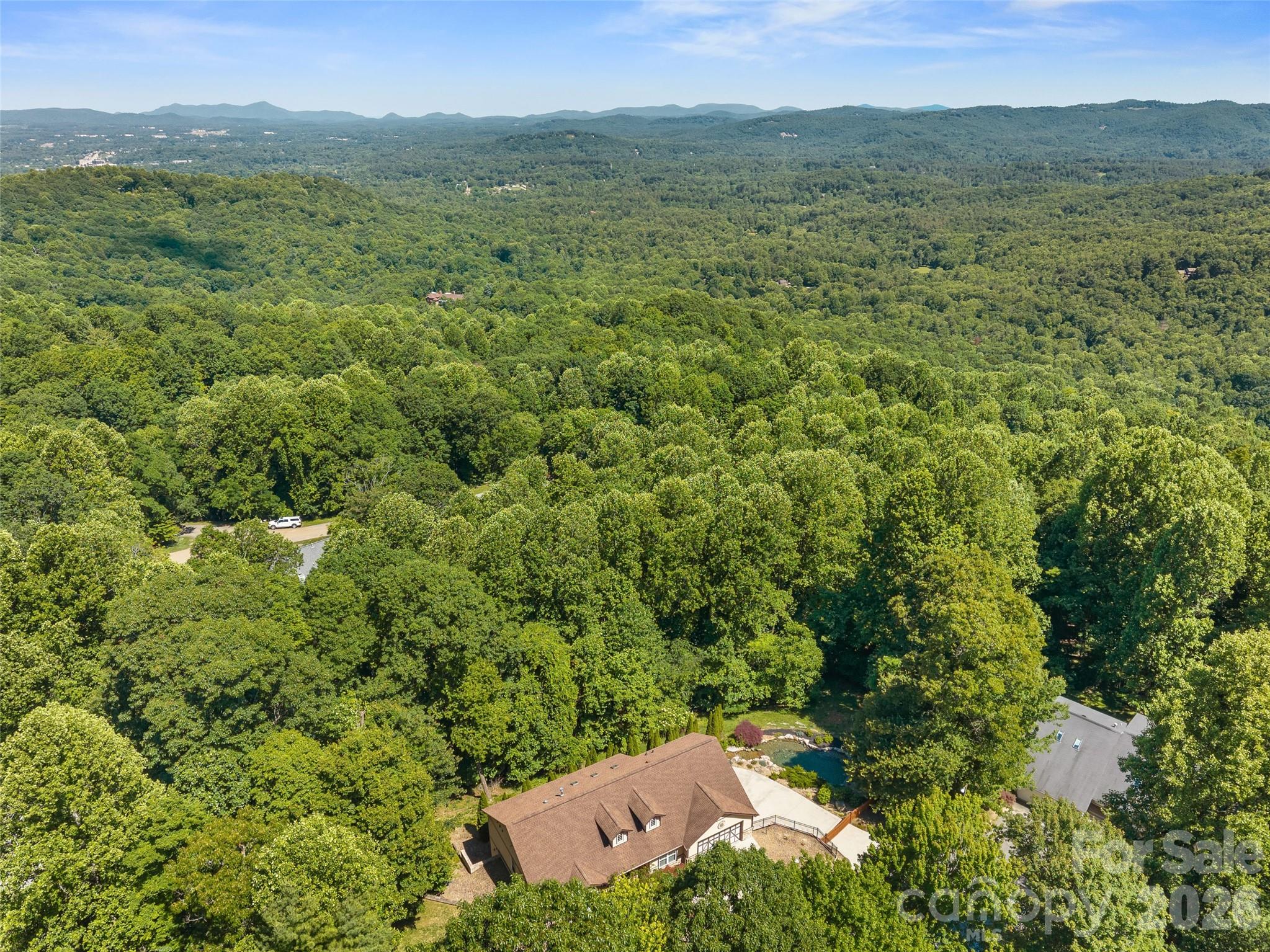 25 Linden Turn S — Hendersonville