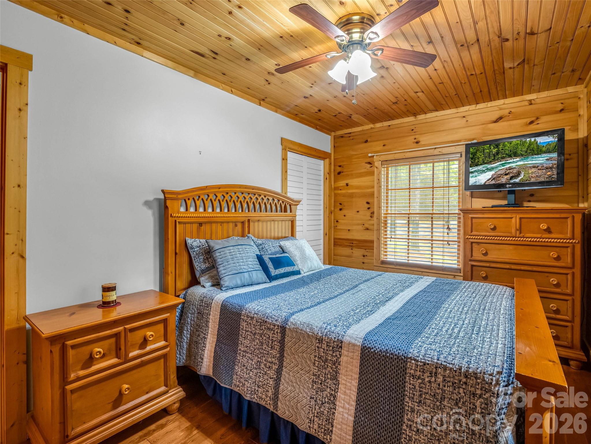 442 Whitestone Circle — Union Mills